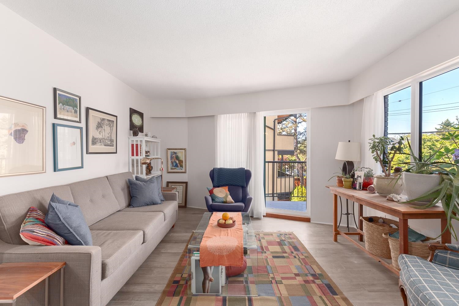 36 East 14th Avenue #215, Vancouver, BC V5T 4C9