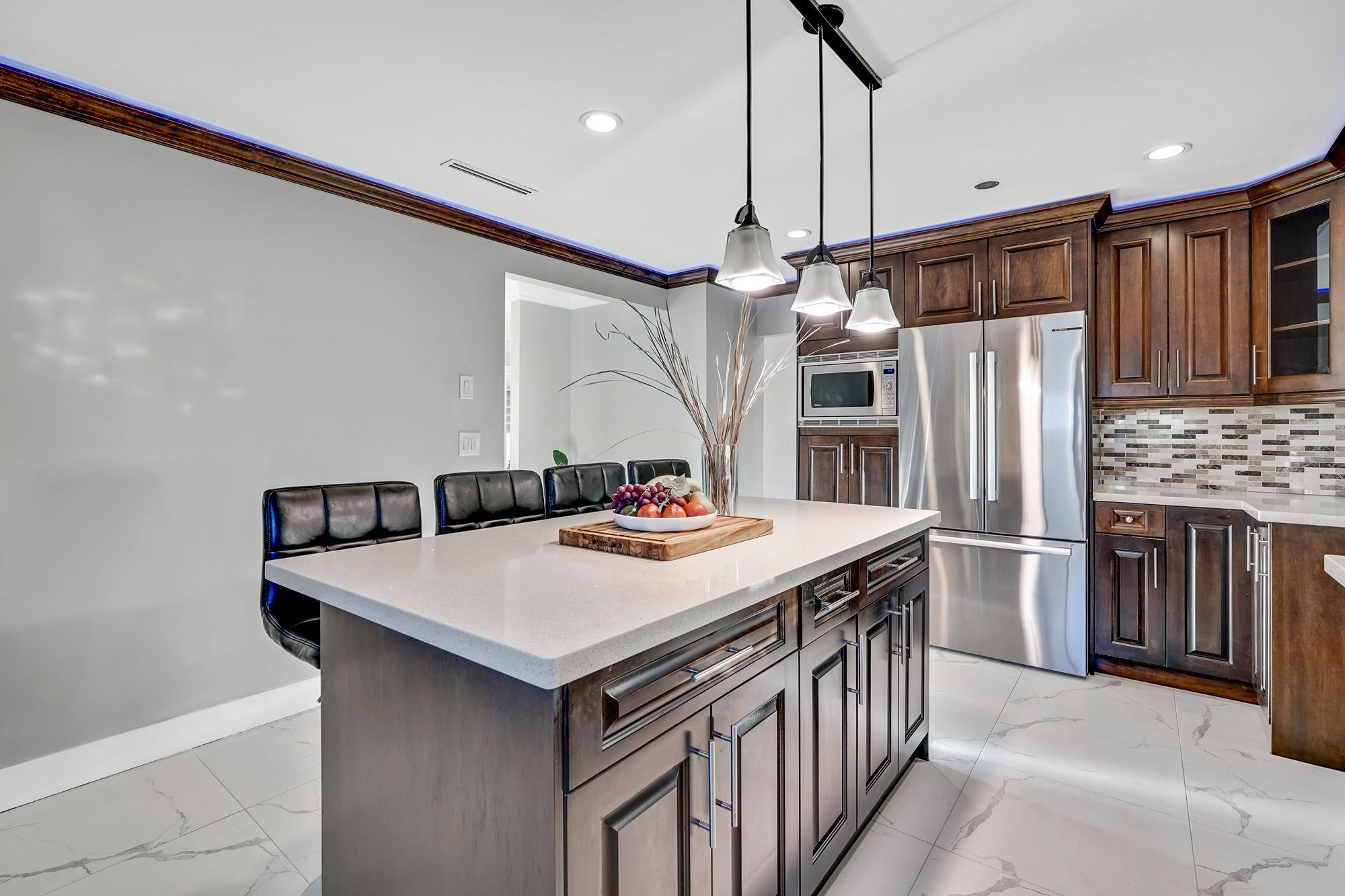 345 Fenton Street, New Westminster, BC V3M 5J1