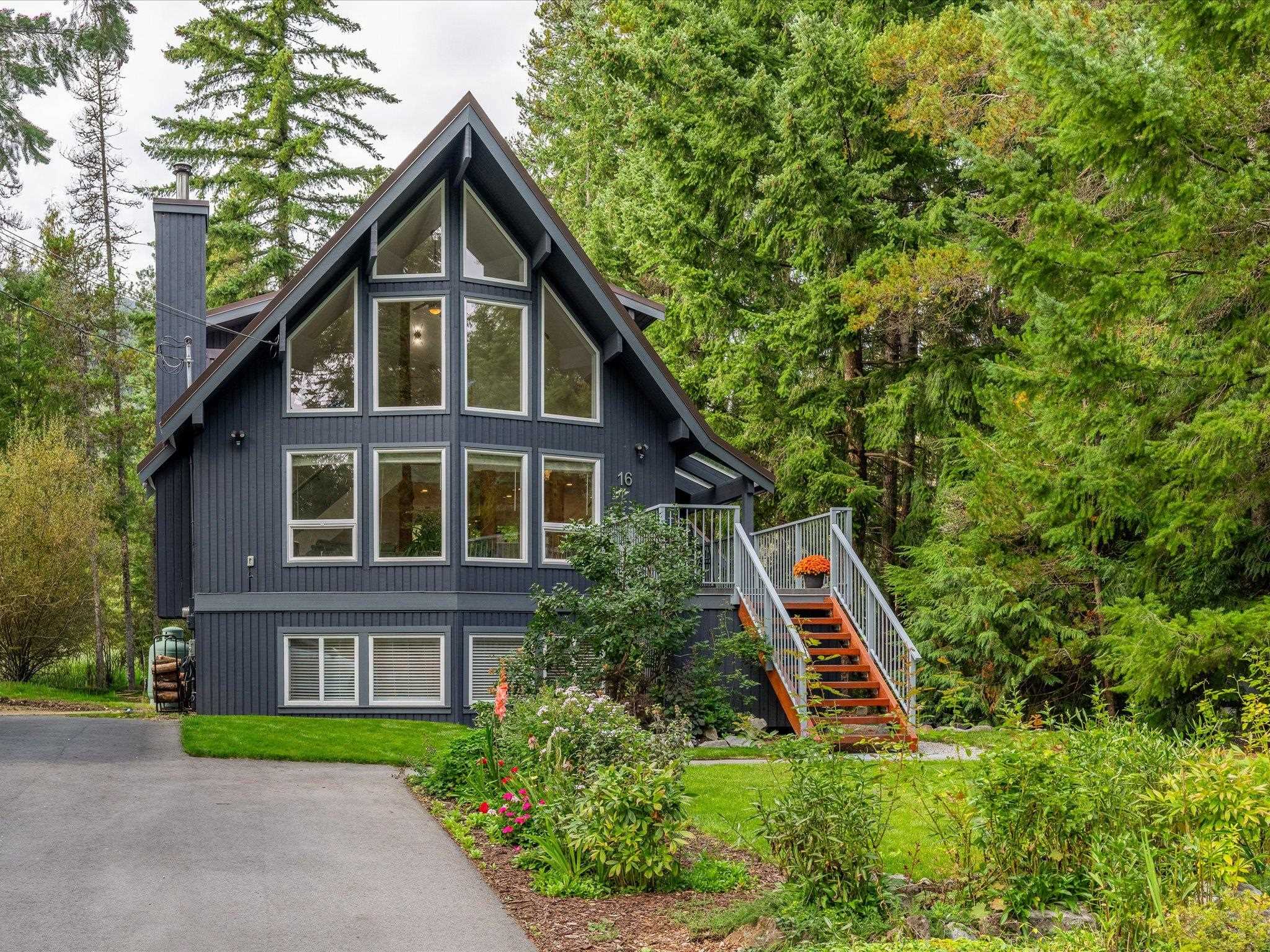 16 Garibaldi Drive, Whistler, BC V8E 0A7