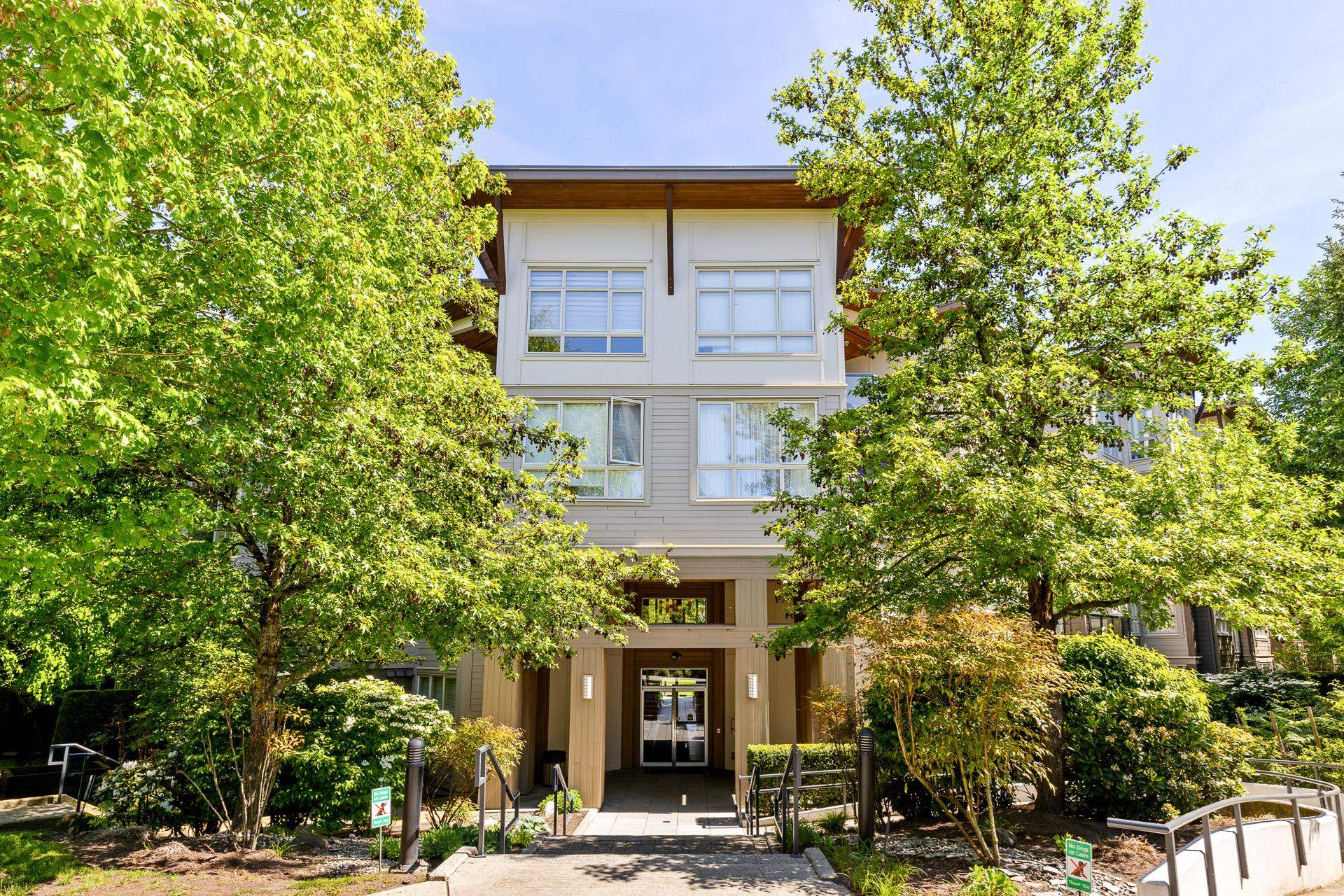 15918 26 Avenue #312, Surrey, BC V3Z 5K3