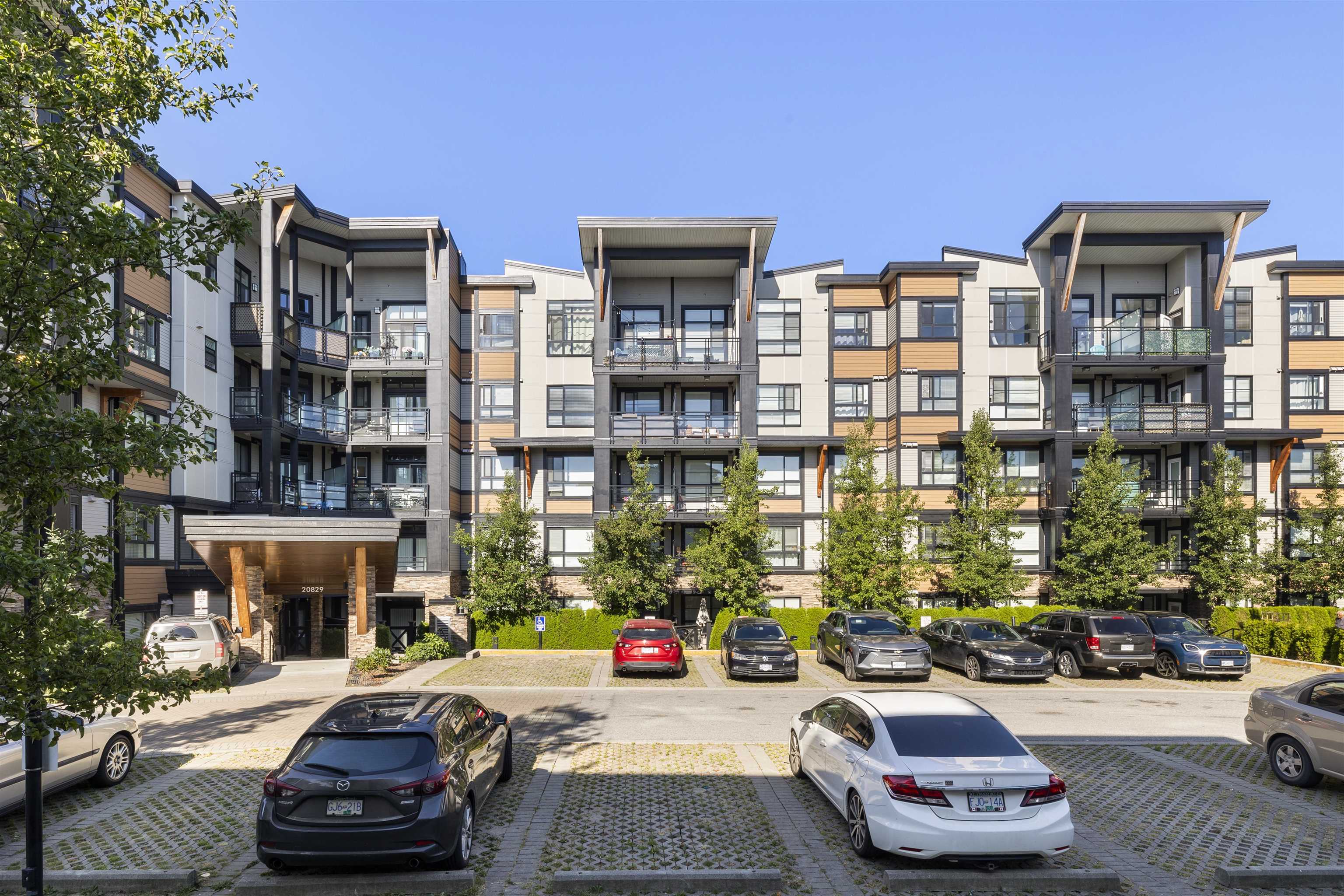 20829 77a Avenue #210, Langley, BC V2Y 0W7