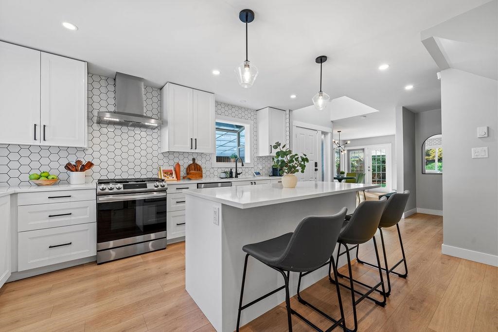 2507 Burian Drive, Coquitlam, BC V3K 5W8