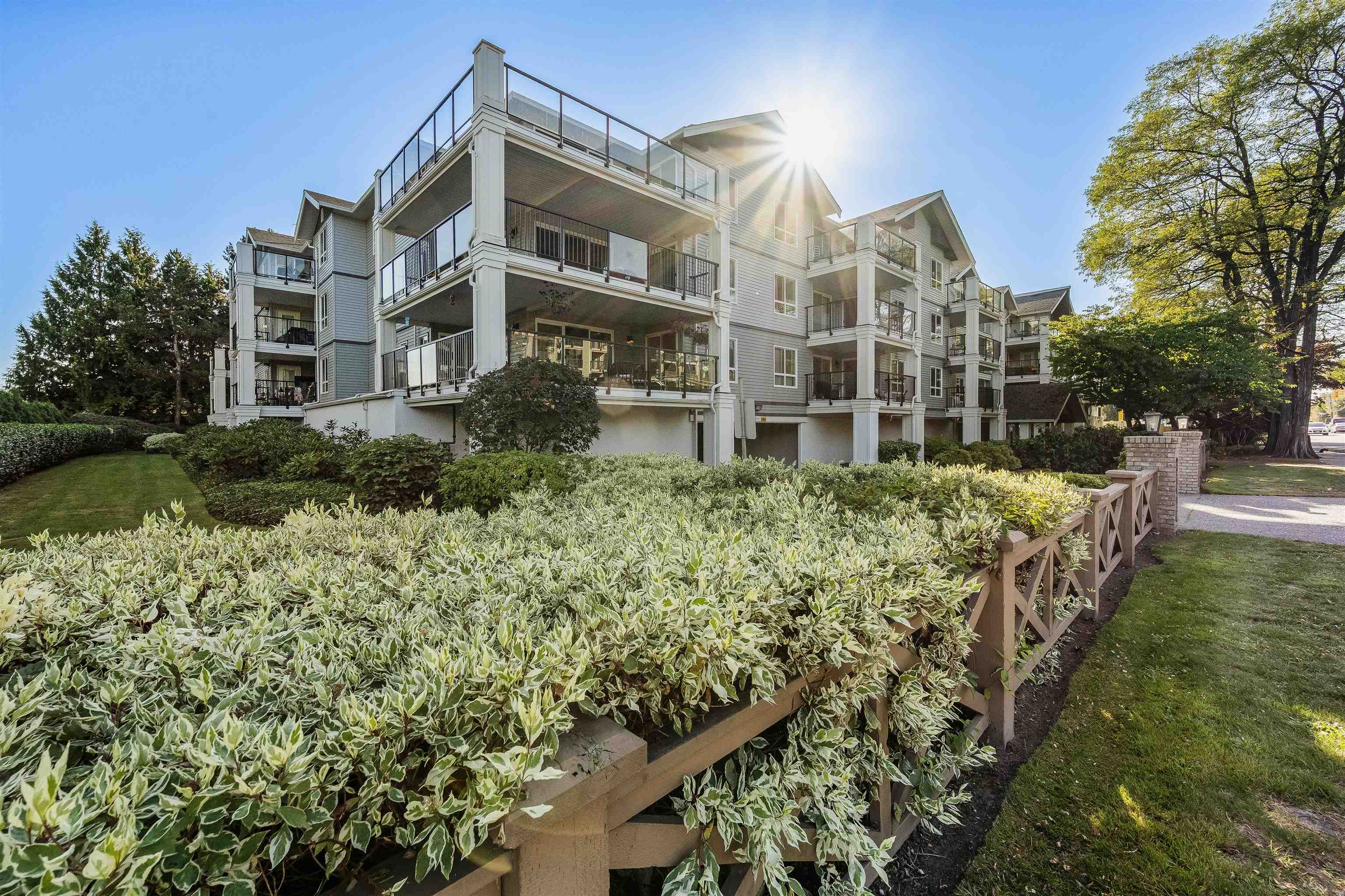 20976 56 Avenue #210, Langley, BC V3A 7Z2