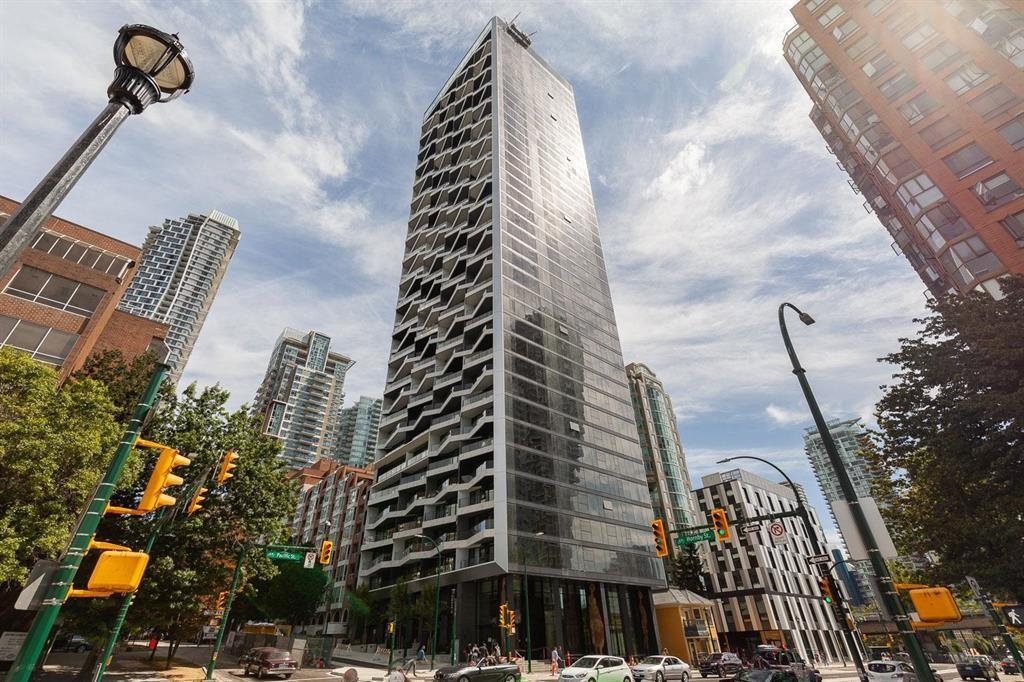 889 Pacific Street #1403, Vancouver, BC V6Z 1C3