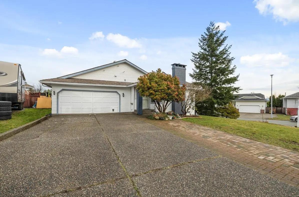 19093 Sundale Court, Surrey, BC V3S 7M6