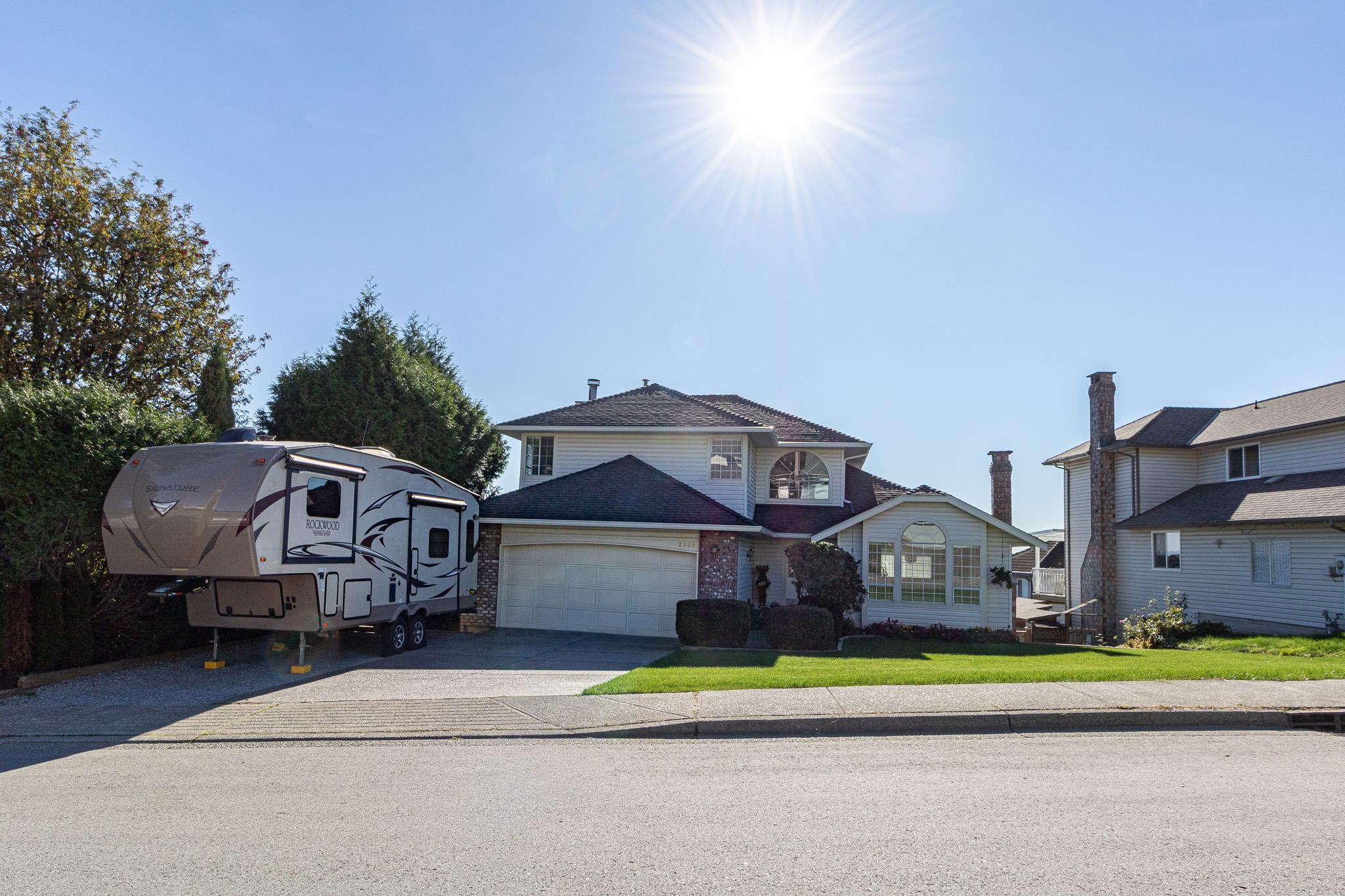 2658 Delahaye Drive, Coquitlam, BC V3B 7E7