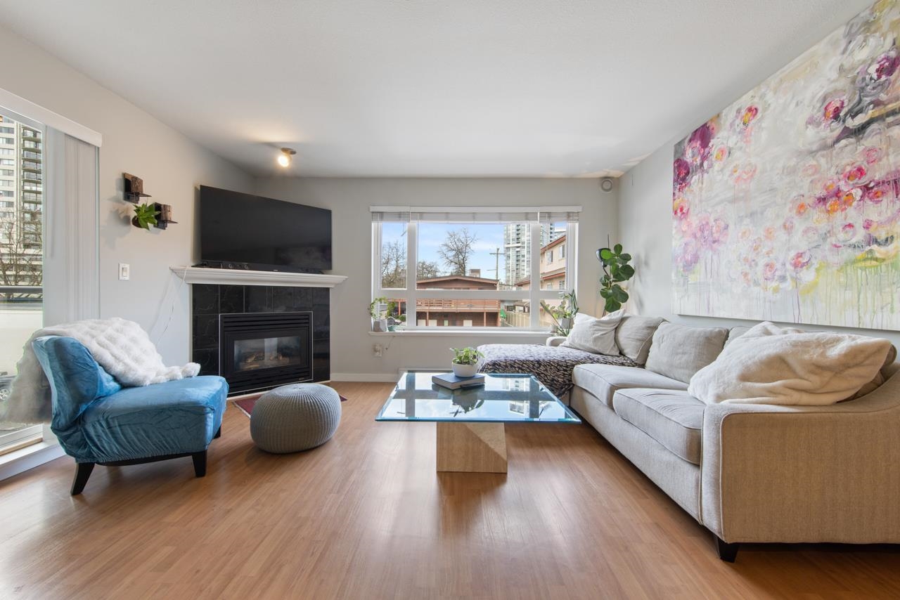 1629 Garden Avenue #203, North Vancouver, BC V7P 3A6