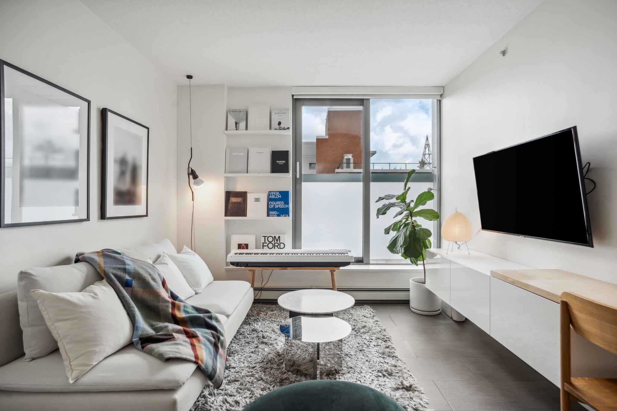 66 West Cordova Street #809, Vancouver, BC V6B 0L2