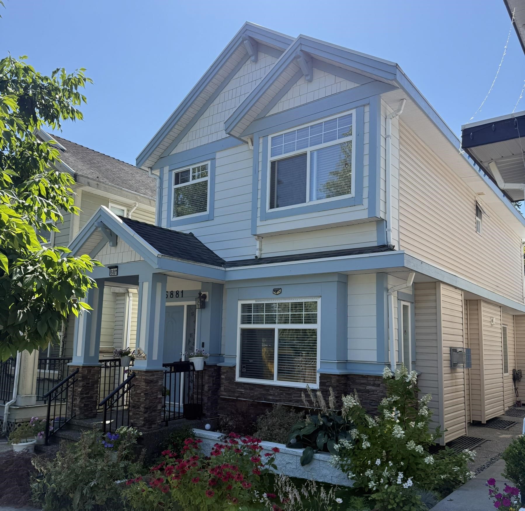 144a Street, Surrey, BC V3S 2X8