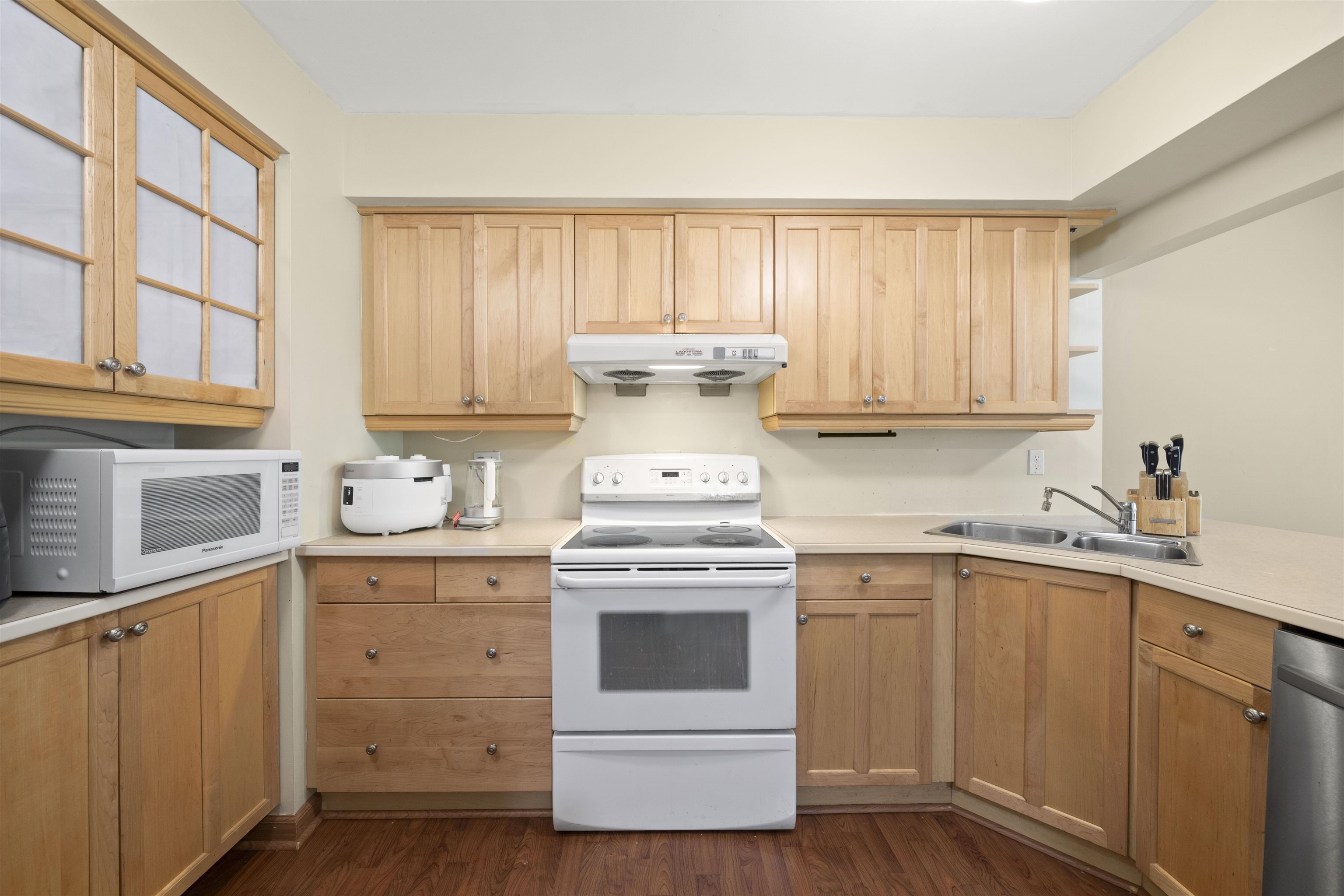 1936 Goleta Drive, Burnaby, BC V5A 1P6