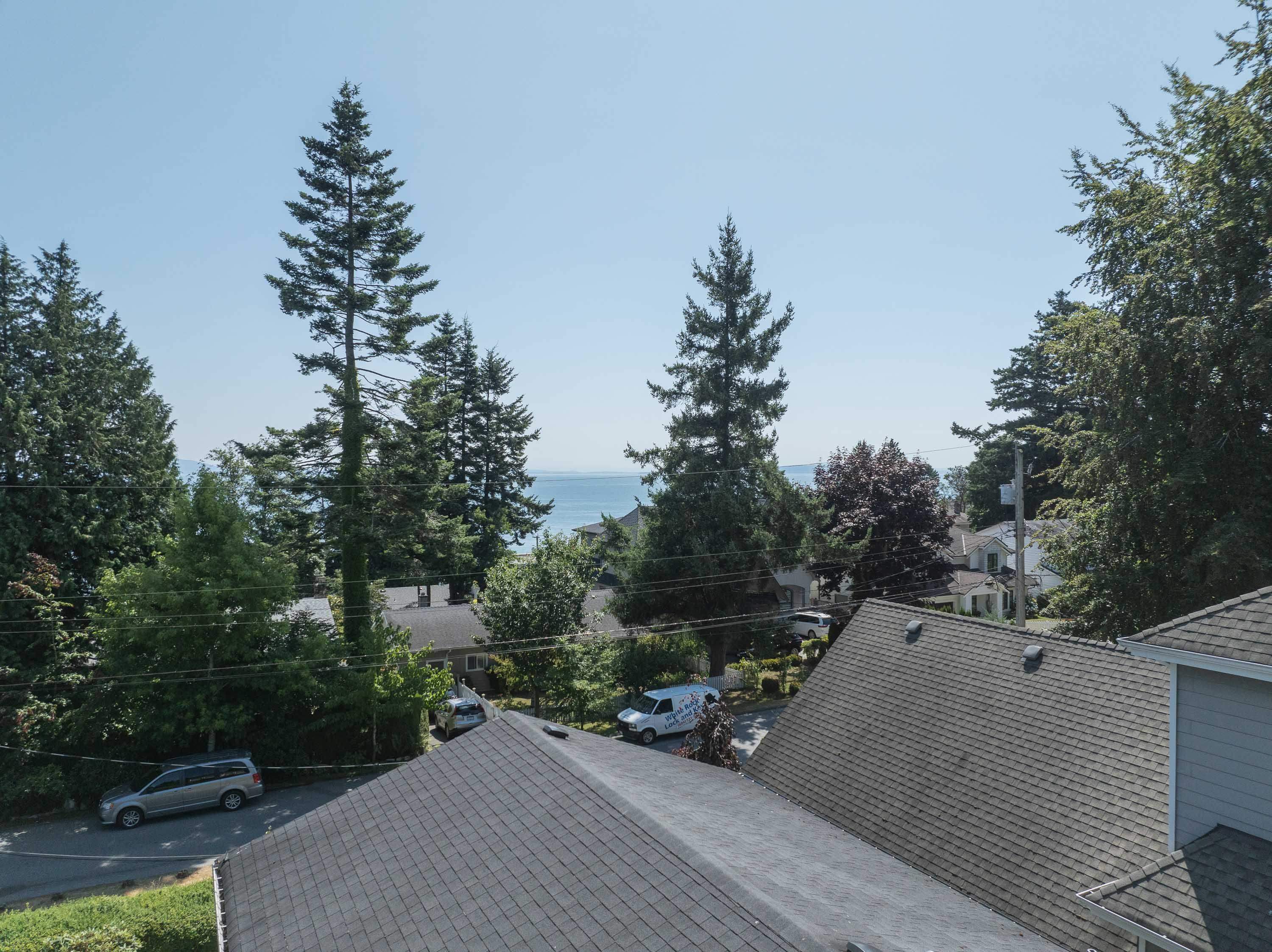 14 Avenue, Surrey, BC V4A 1G6