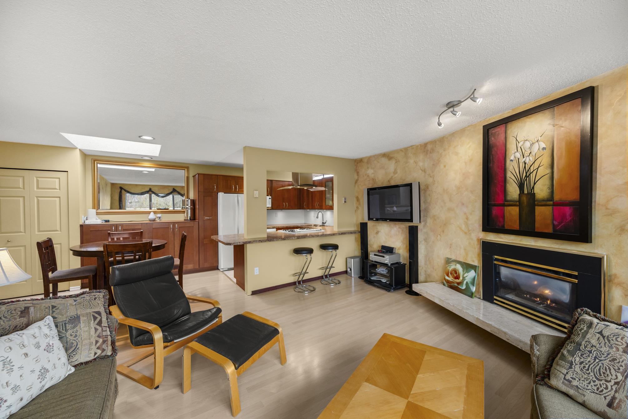 1414 West 73rd Avenue #401, Vancouver, BC V6P 3E8