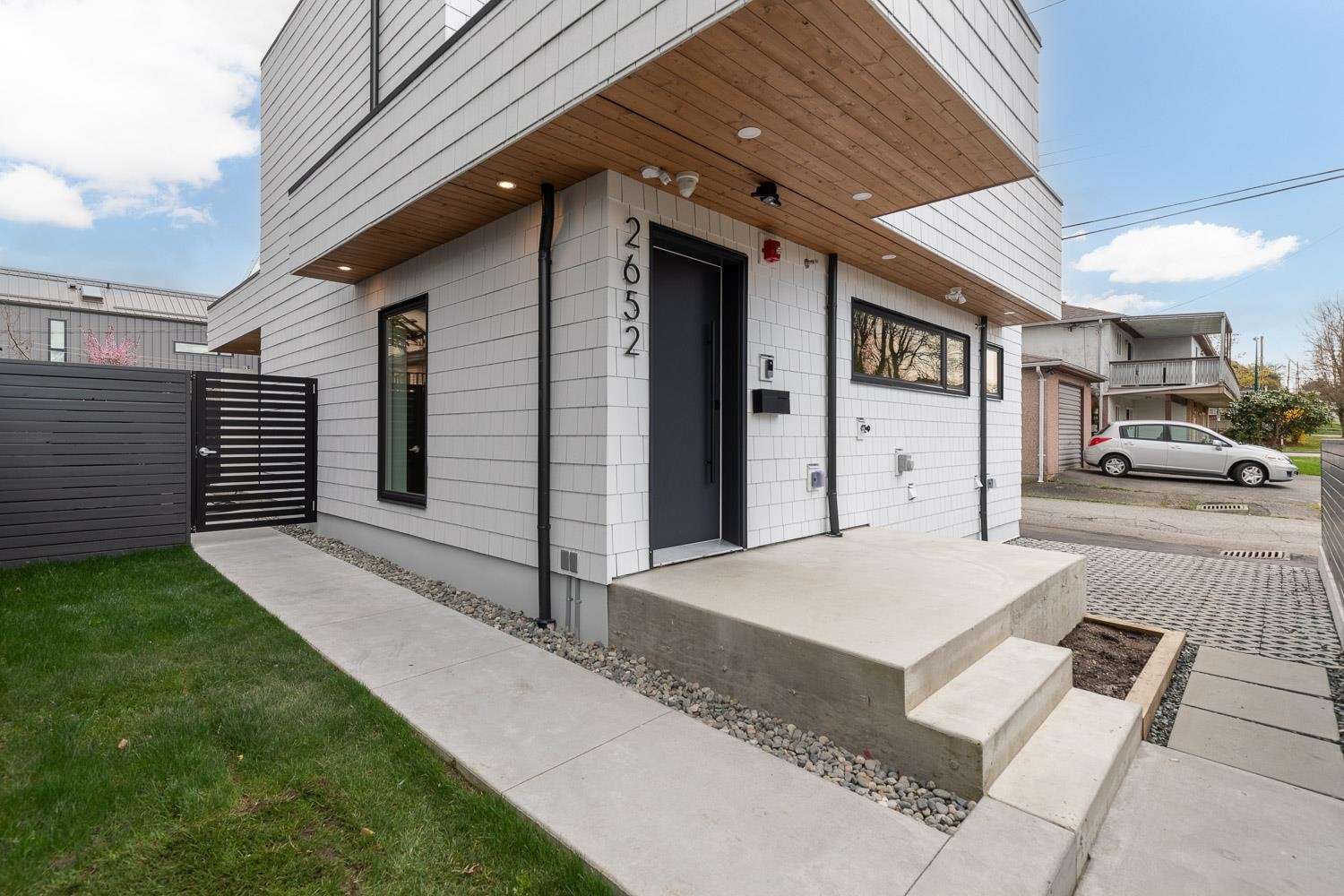 2652 2652 E 38th Avenue, Vancouver, BC V5R 3M7