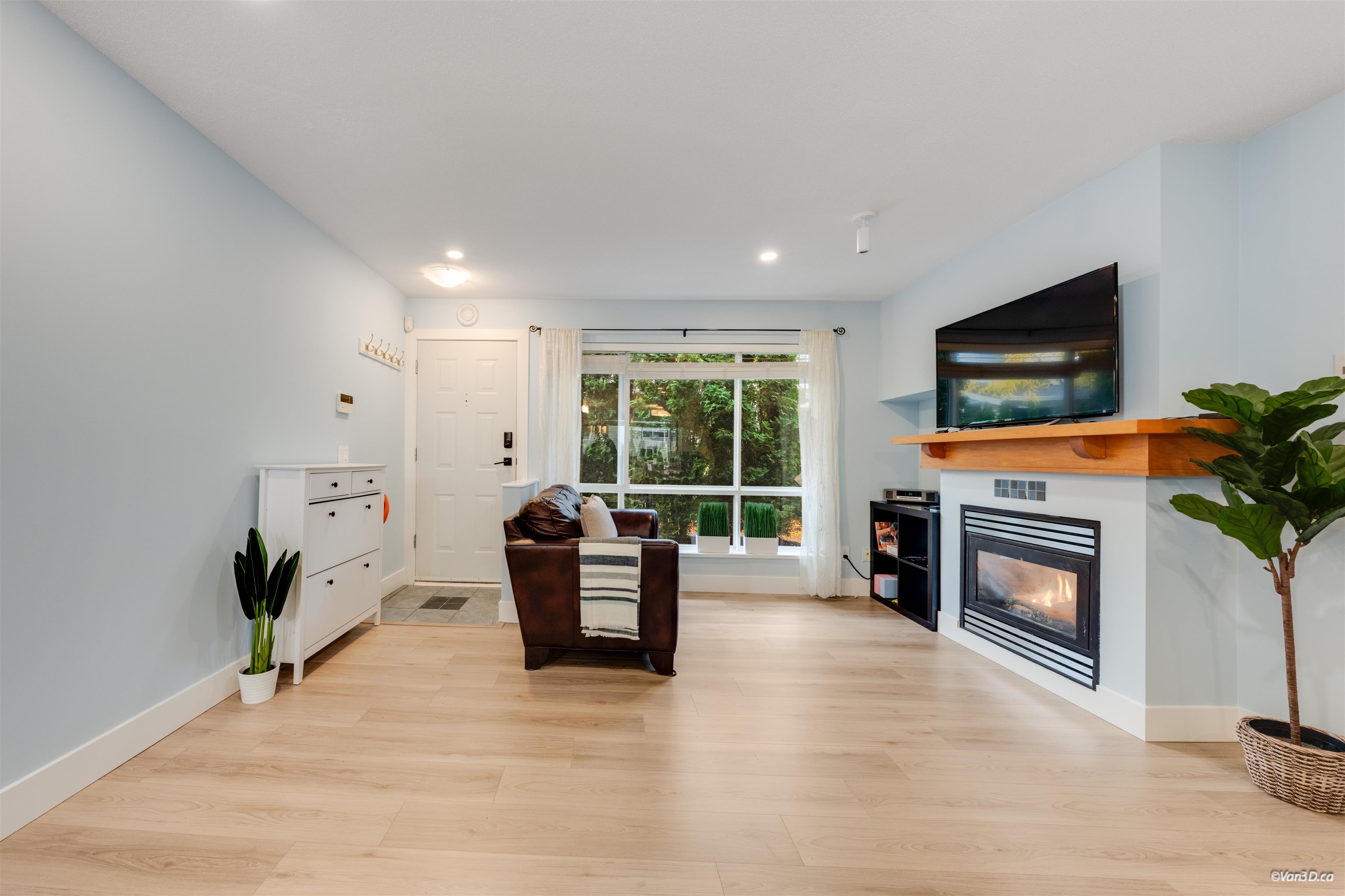 7371 Magnolia Terrace, Burnaby, BC V5E 4M3