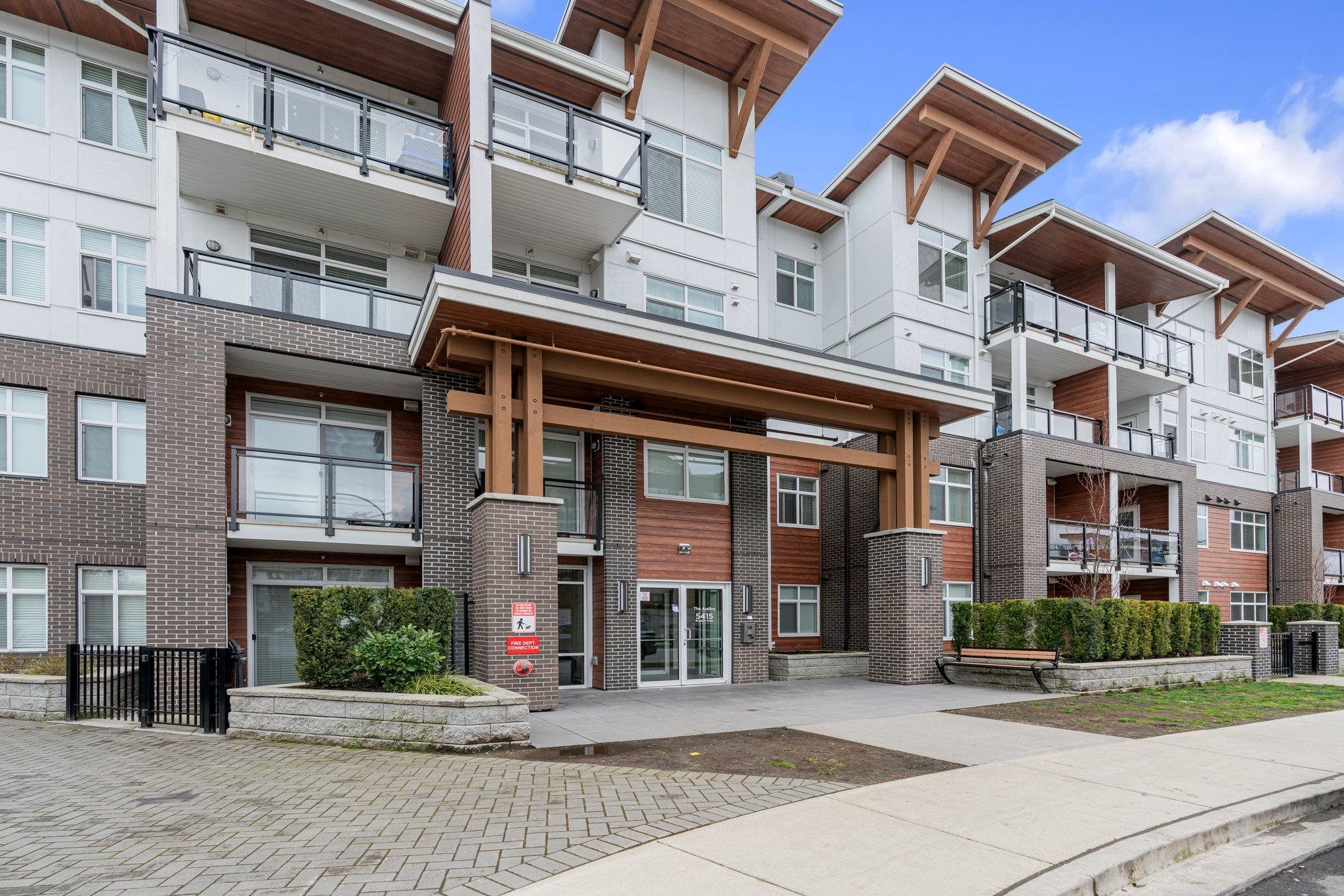 5415 Brydon Crescent #414, Langley, BC V3A 0N4