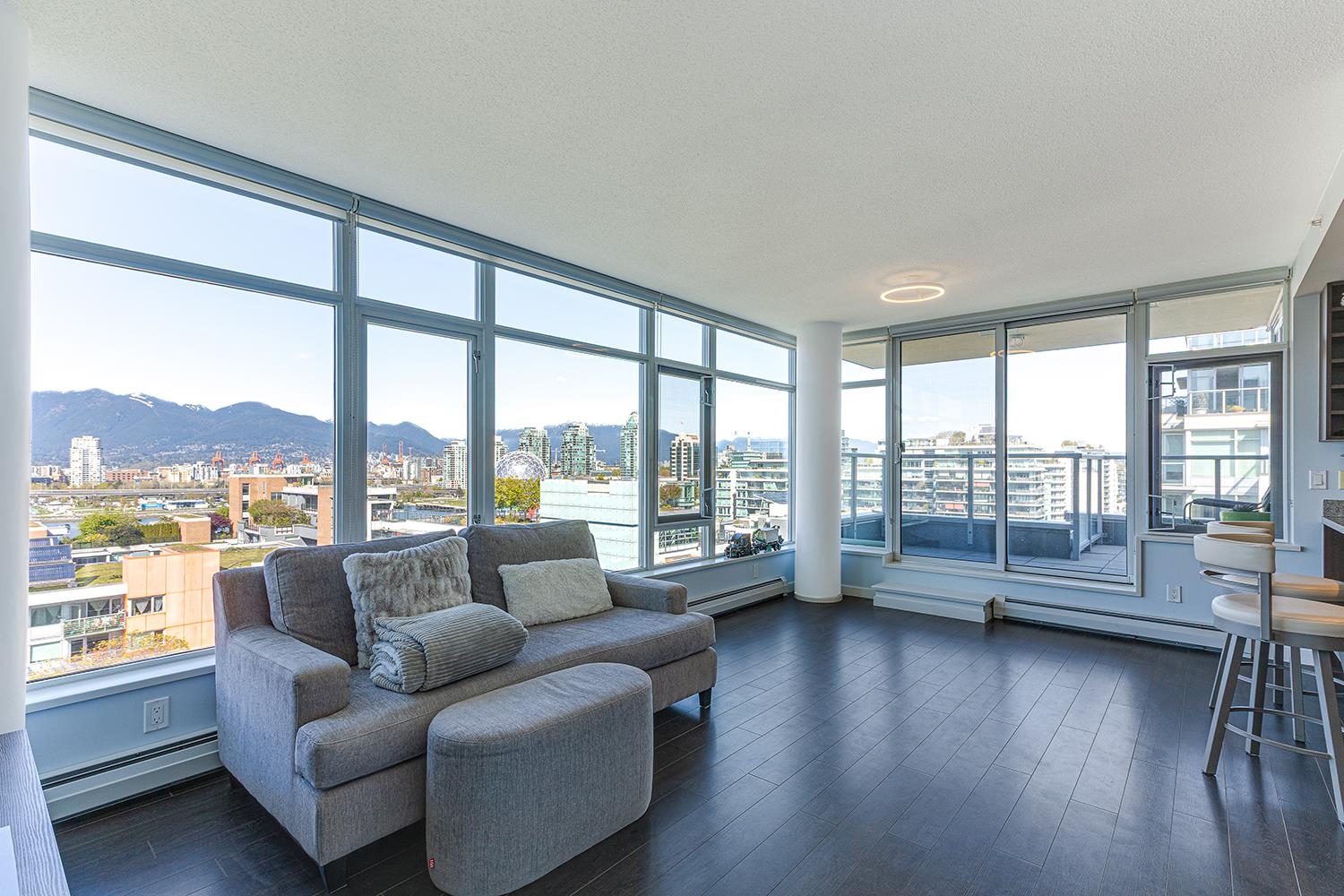 138 West 1st Avenue #1404, Vancouver, BC V5Y 0H5