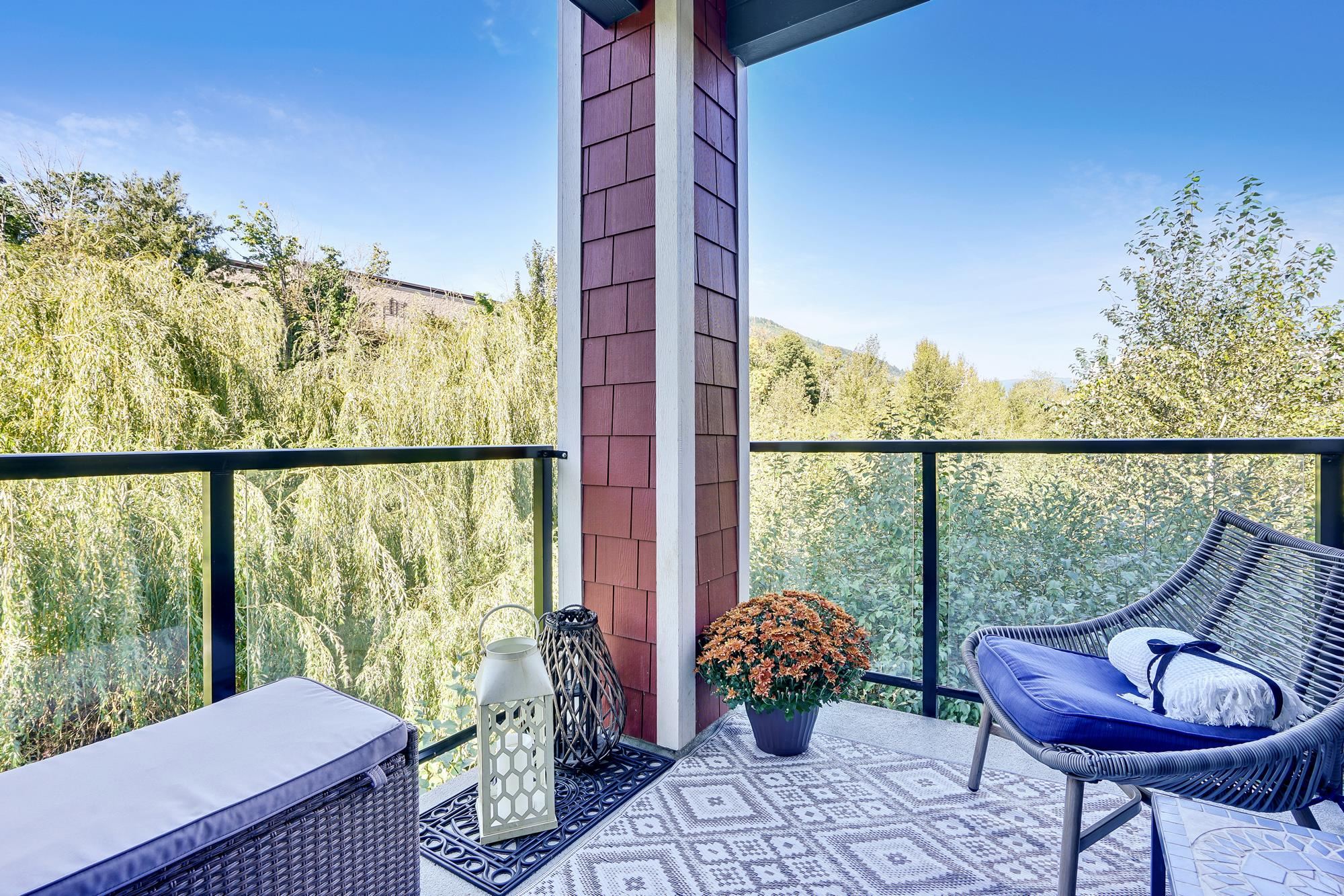 2238 Whatcom Road #216, Abbotsford, BC V3G 0E6