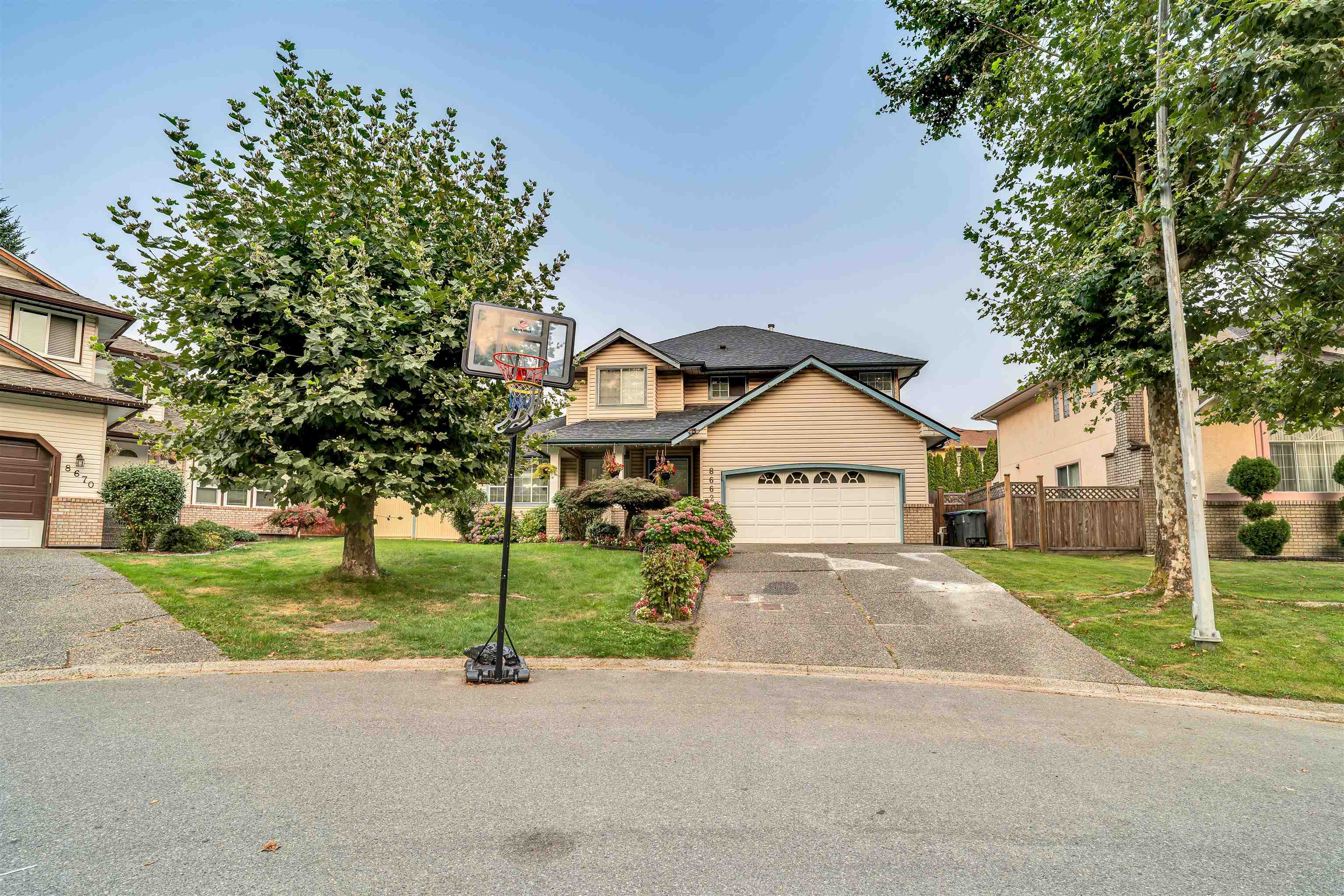 141b Street, Surrey, BC V3W 0S3