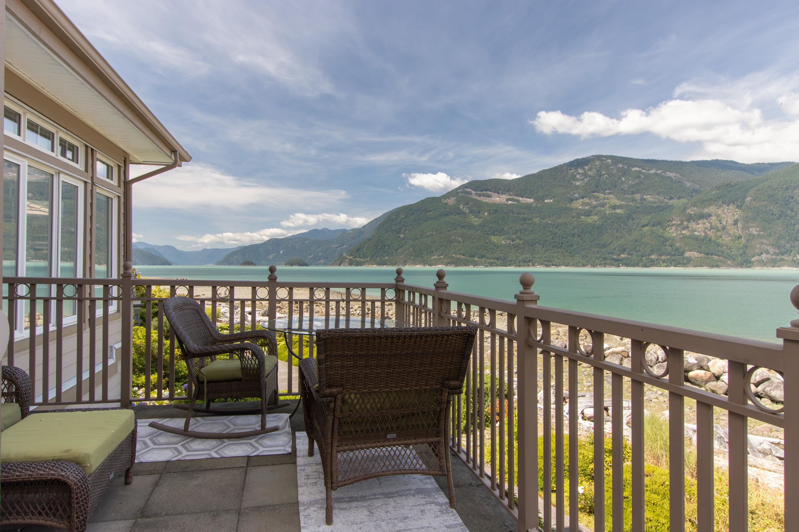 7 Beach Drive, West Vancouver, BC V0N 3Z1