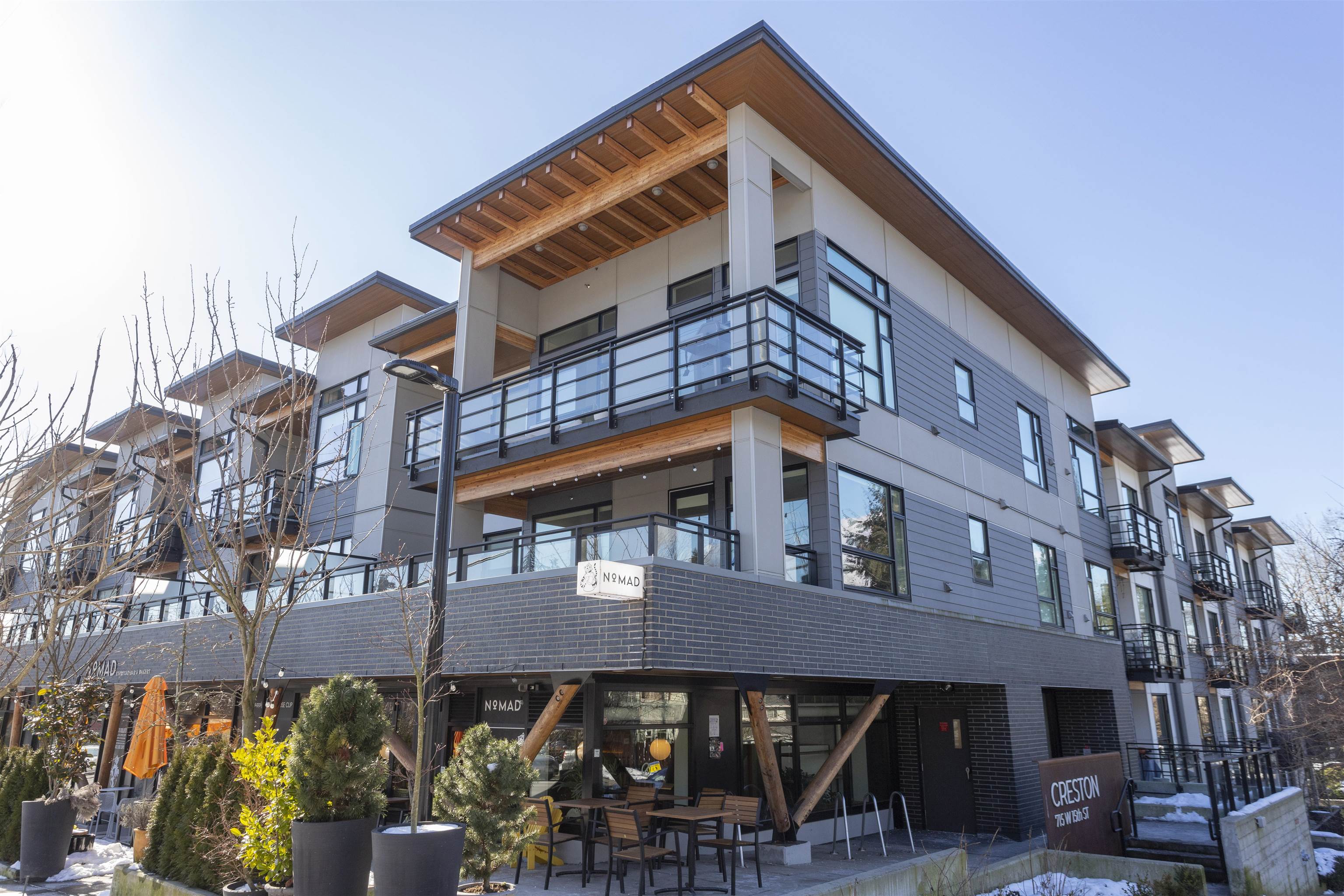715 West 15th Avenue #204, North Vancouver, BC V7M 1T2