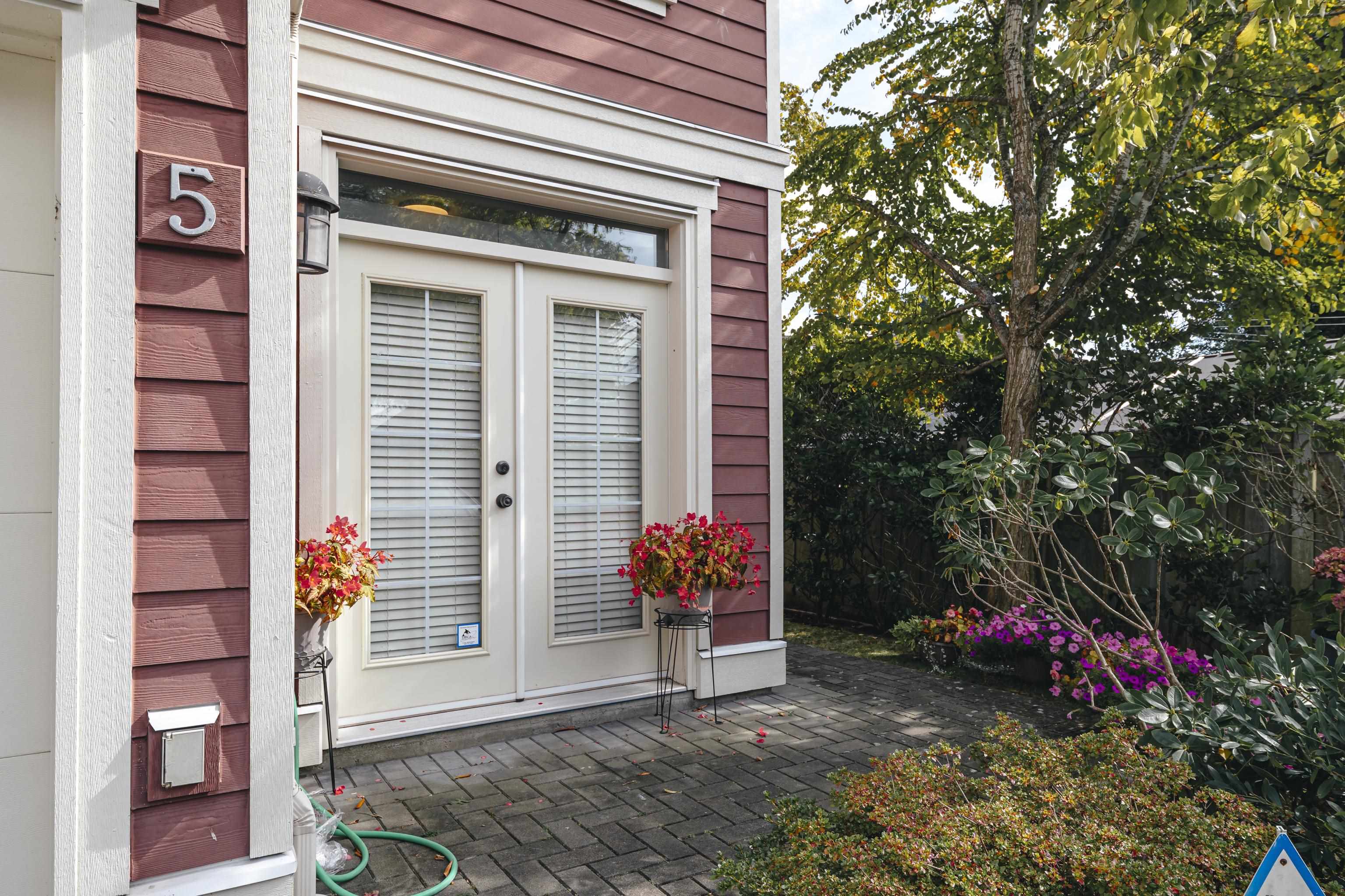 9600 9600 No 3 Road #unit 5, Richmond, BC V7A 1W3