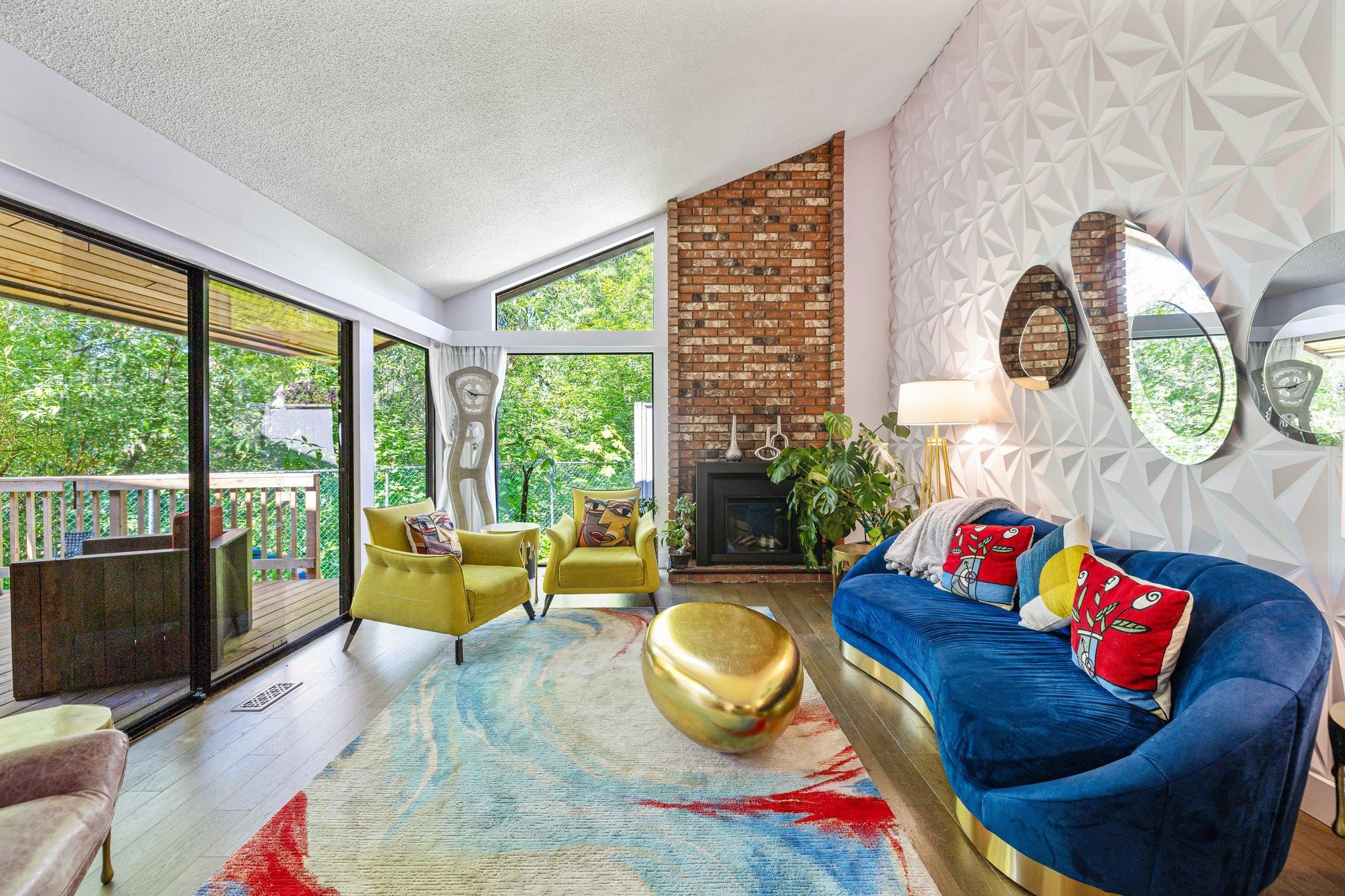 2873 Capilano Road, North Vancouver, BC V7R 4H4