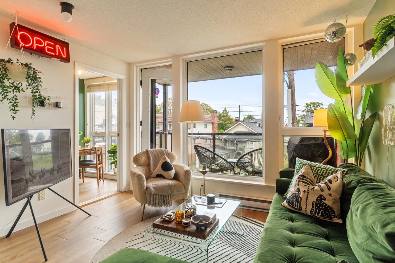 2636 East Hastings Street #313, Vancouver, BC V5K 0A4