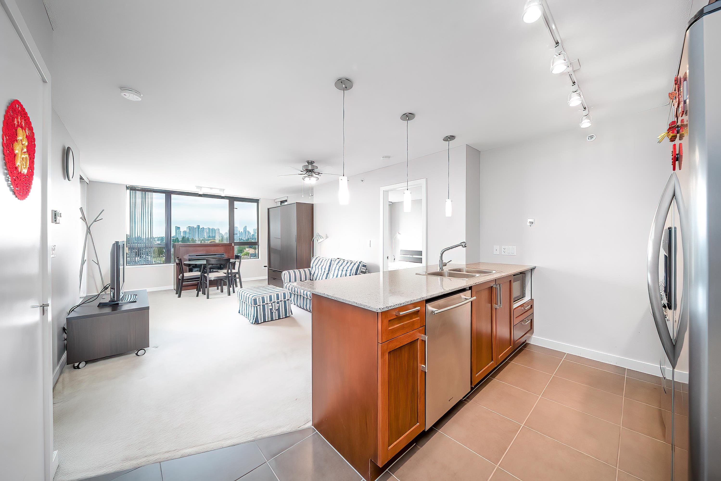 7088 Salisbury Avenue #1205, Burnaby, BC V5E 0A4