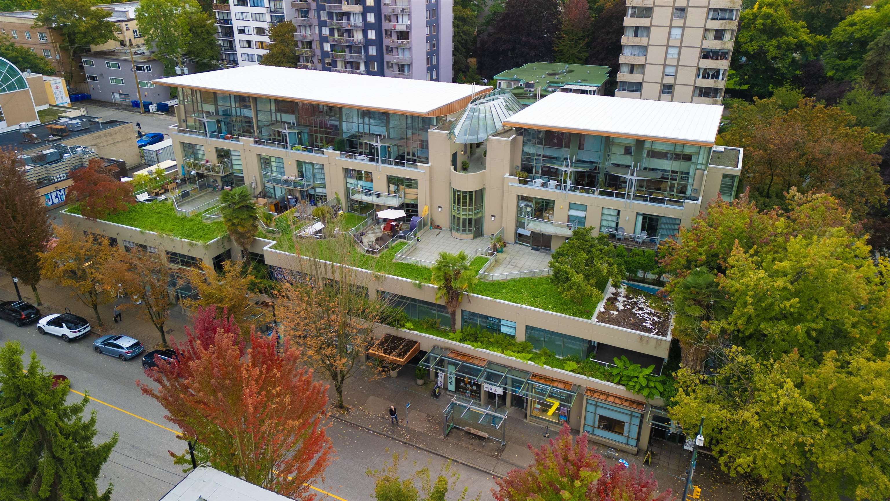 1688 Robson Street #ph4, Vancouver, BC V6G 1C7