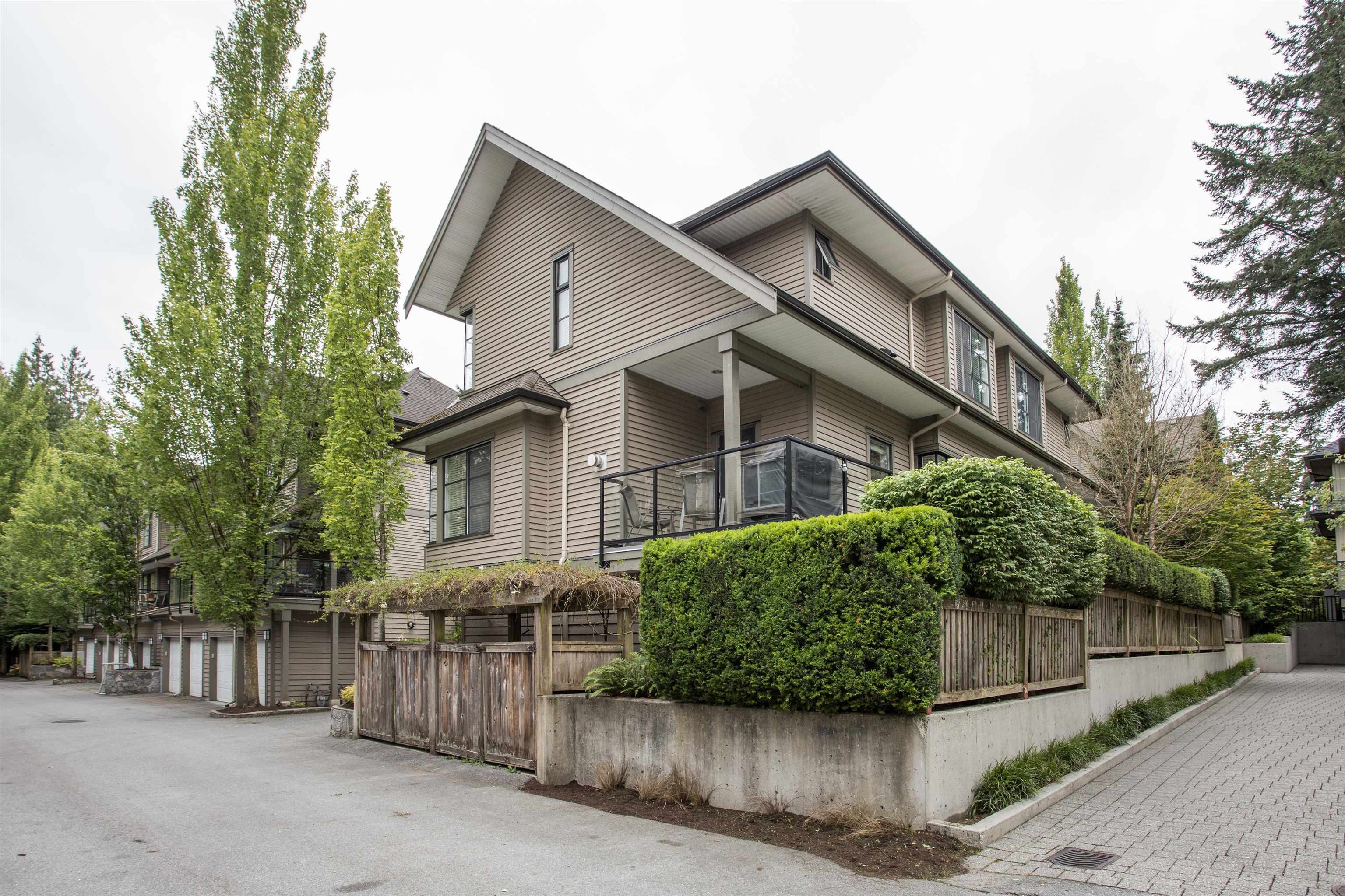 3150 Sunnyhurst Road #unit 10, North Vancouver, BC V7K 2G3