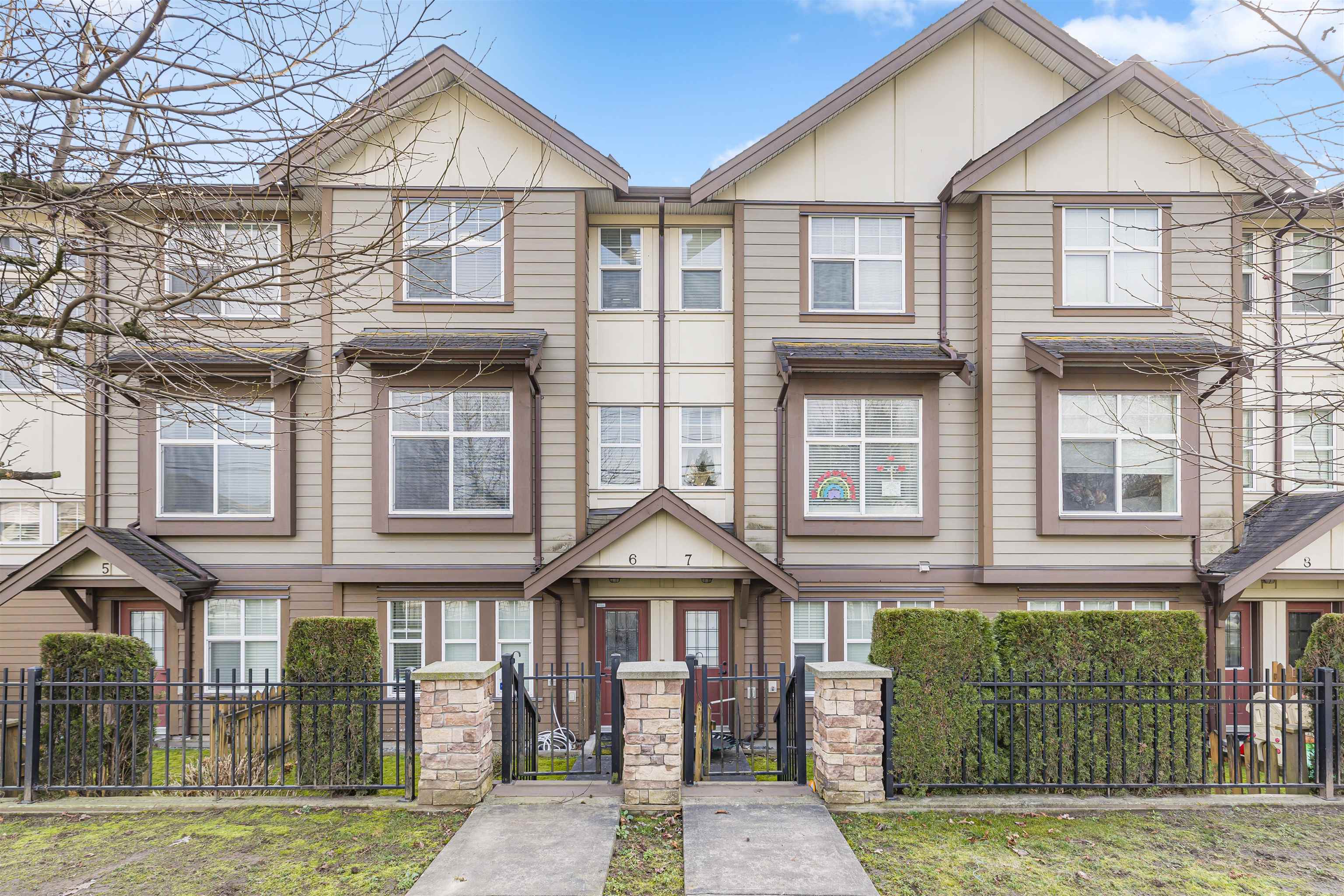 33860 Marshall Road #6, Abbotsford, BC V2S 0E8