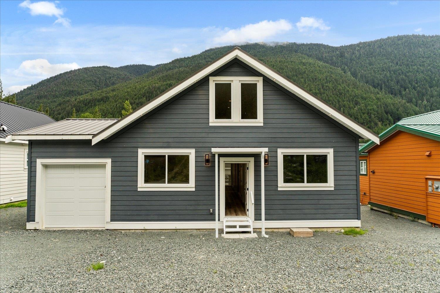 71375 Grove Blvd, Hope, BC V0X 1L5