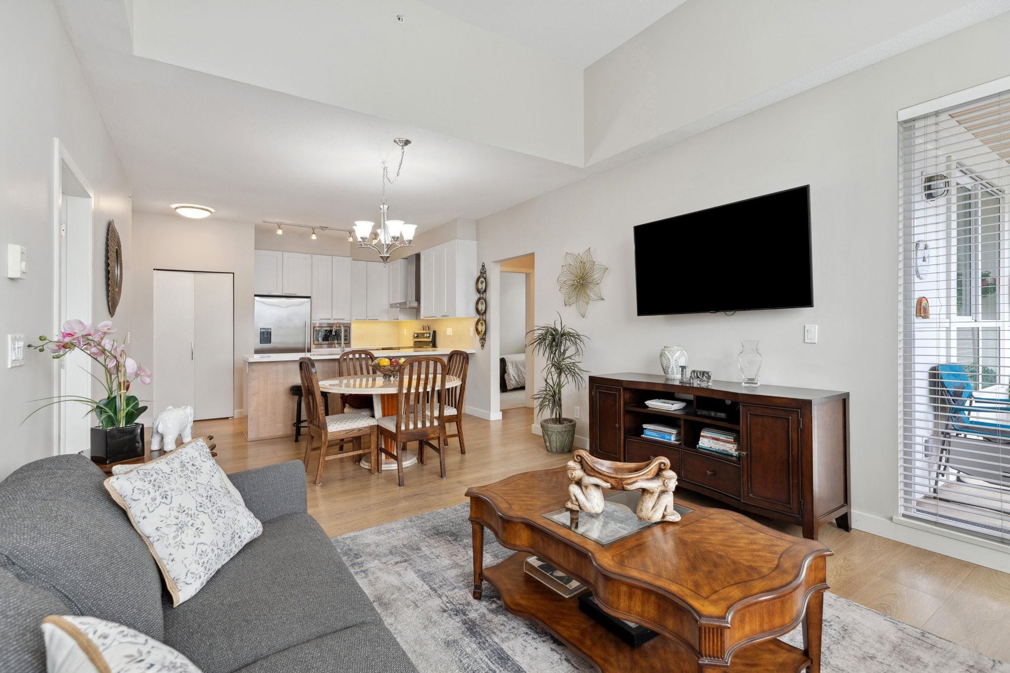 611 Regan Avenue #404, Coquitlam, BC V3J 0E5