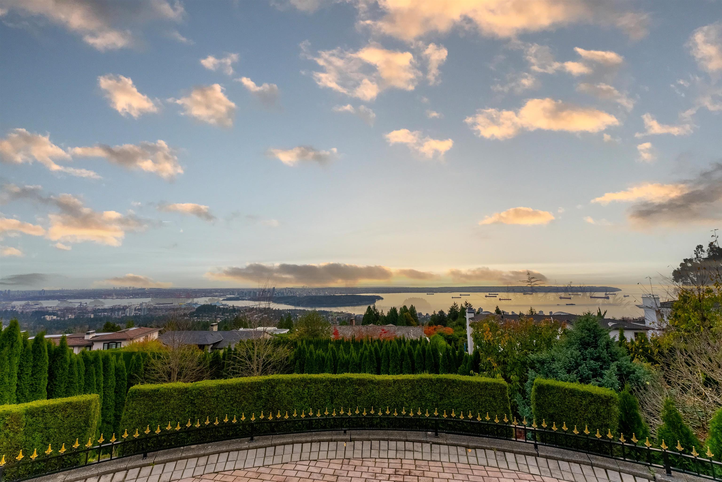 1409 Chartwell Drive, West Vancouver, BC V7S 2R7