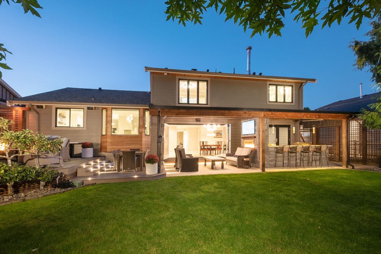 119b Avenue, Pitt Meadows, BC V3Y 1W7