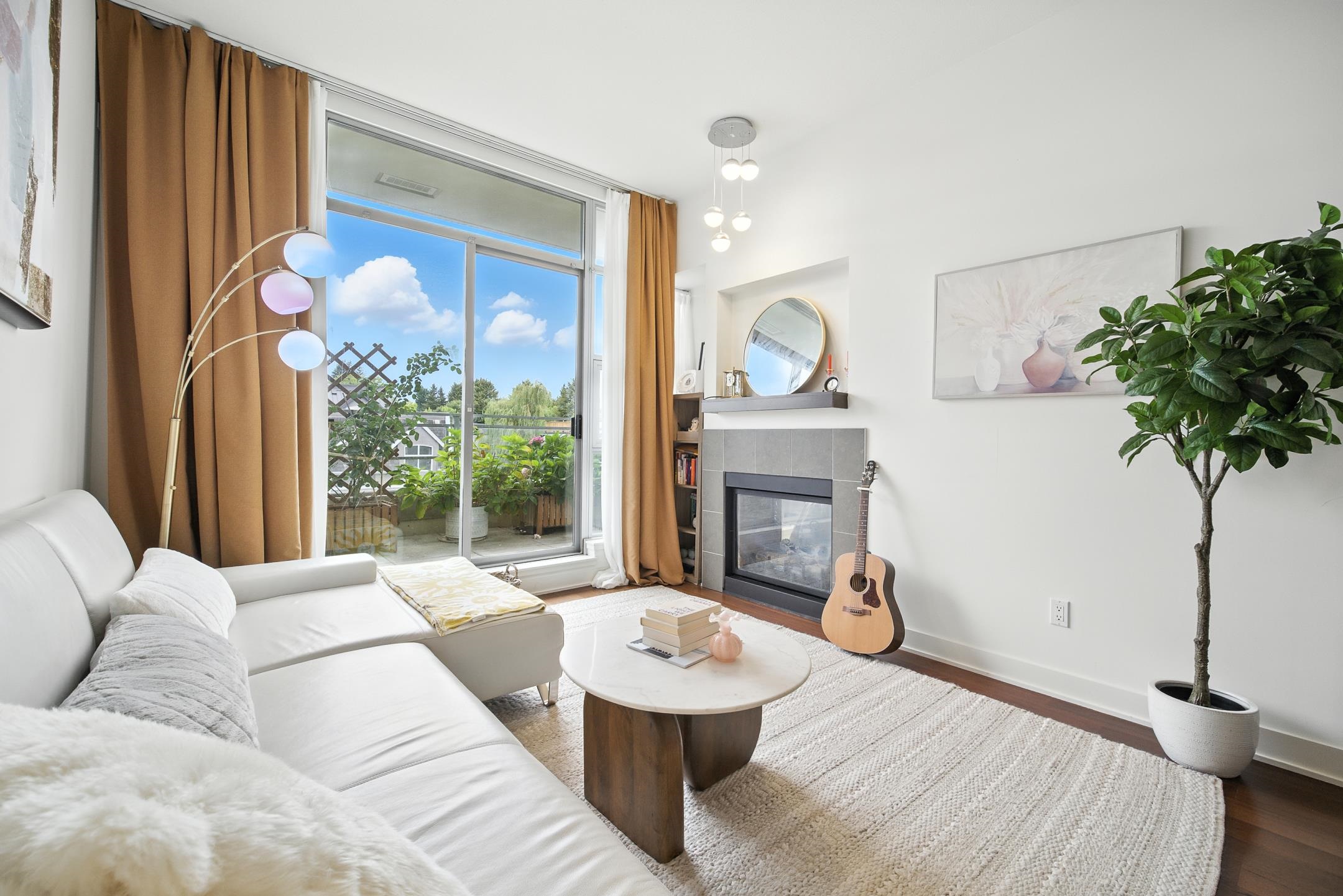 3595 West 18th Avenue #404, Vancouver, BC V6S 1A9