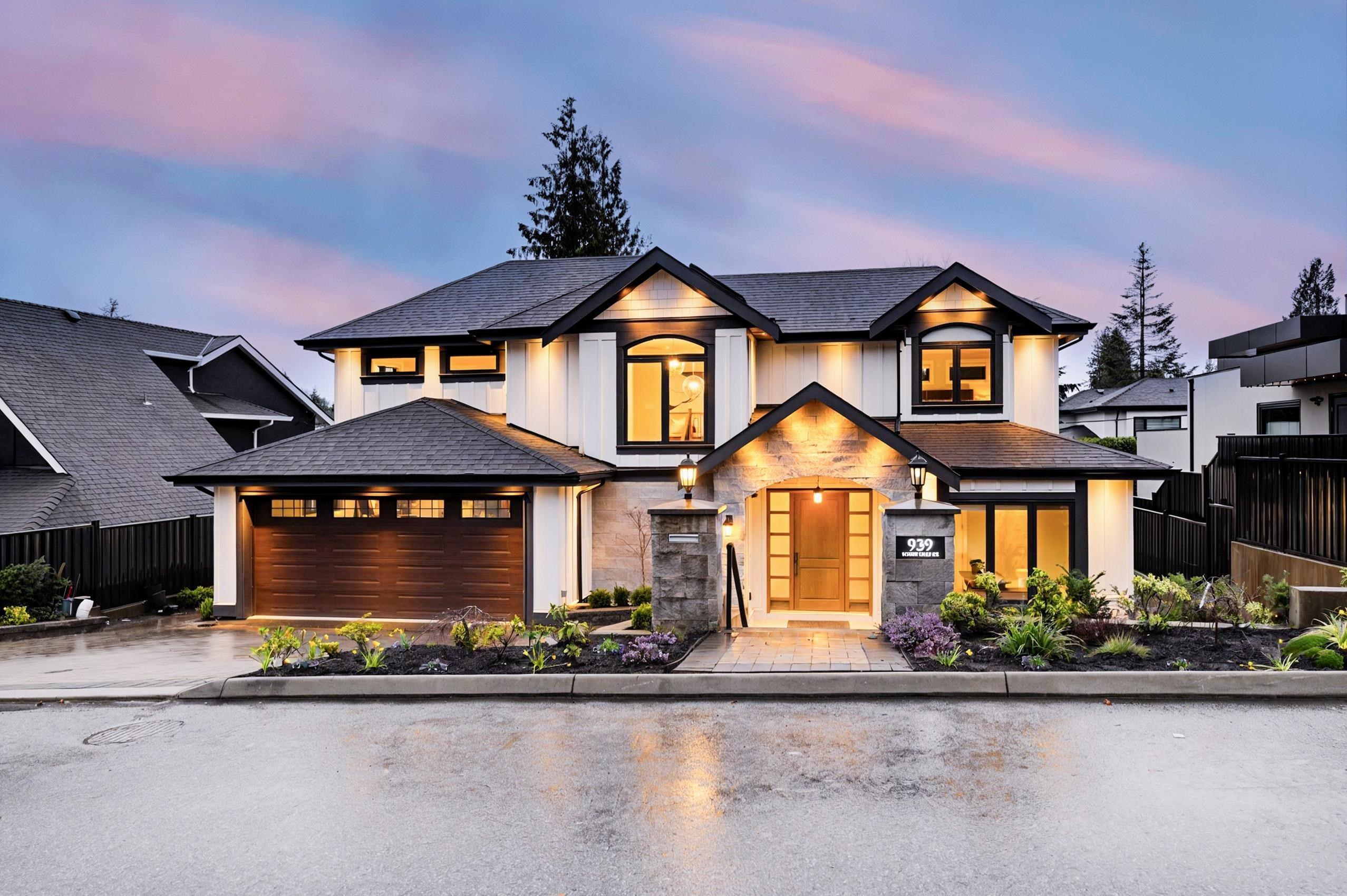 939 Forest Hills Drive, North Vancouver, BC V7R 1M9