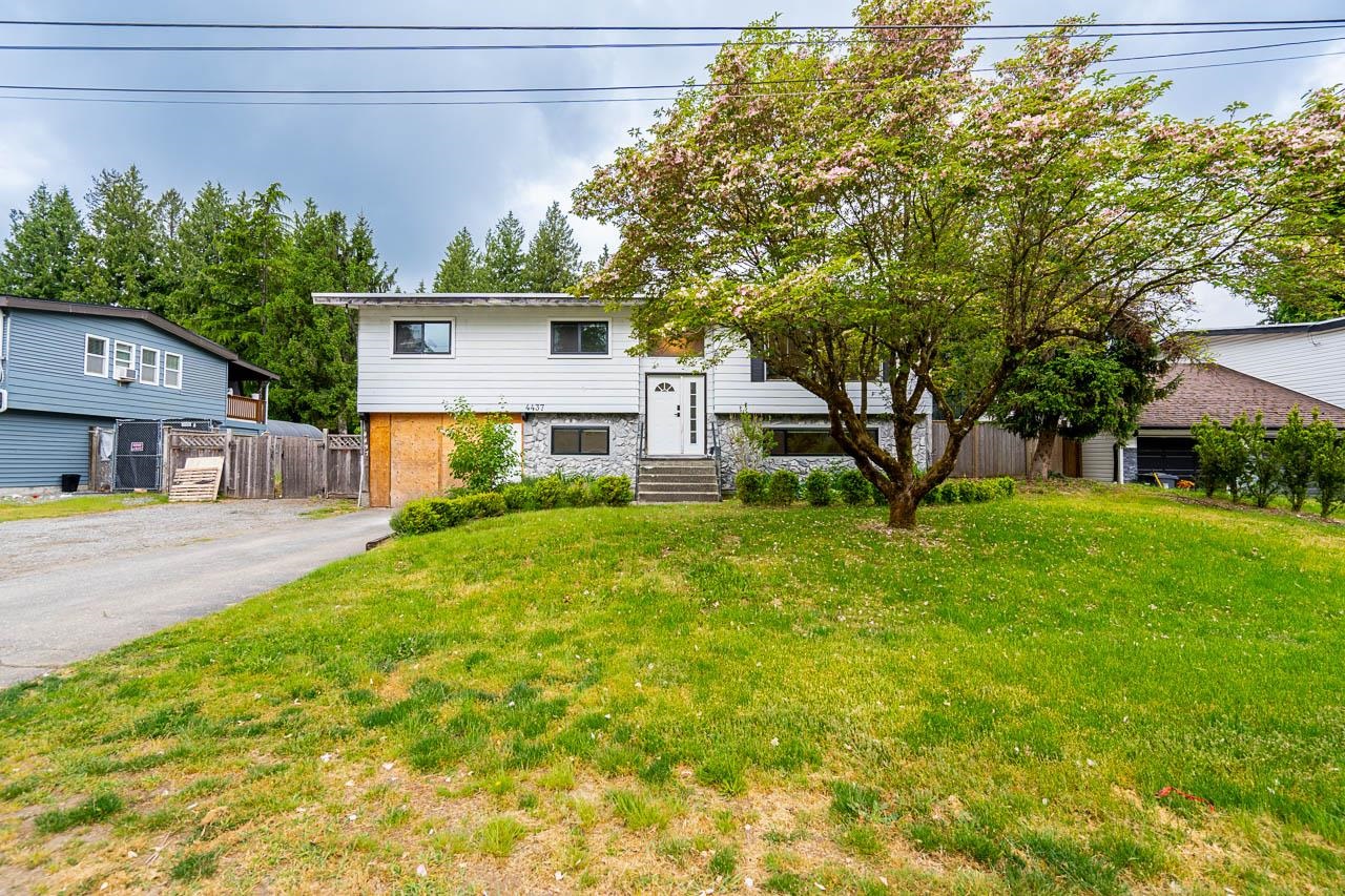 196a Street, Langley, BC V3A 4W1