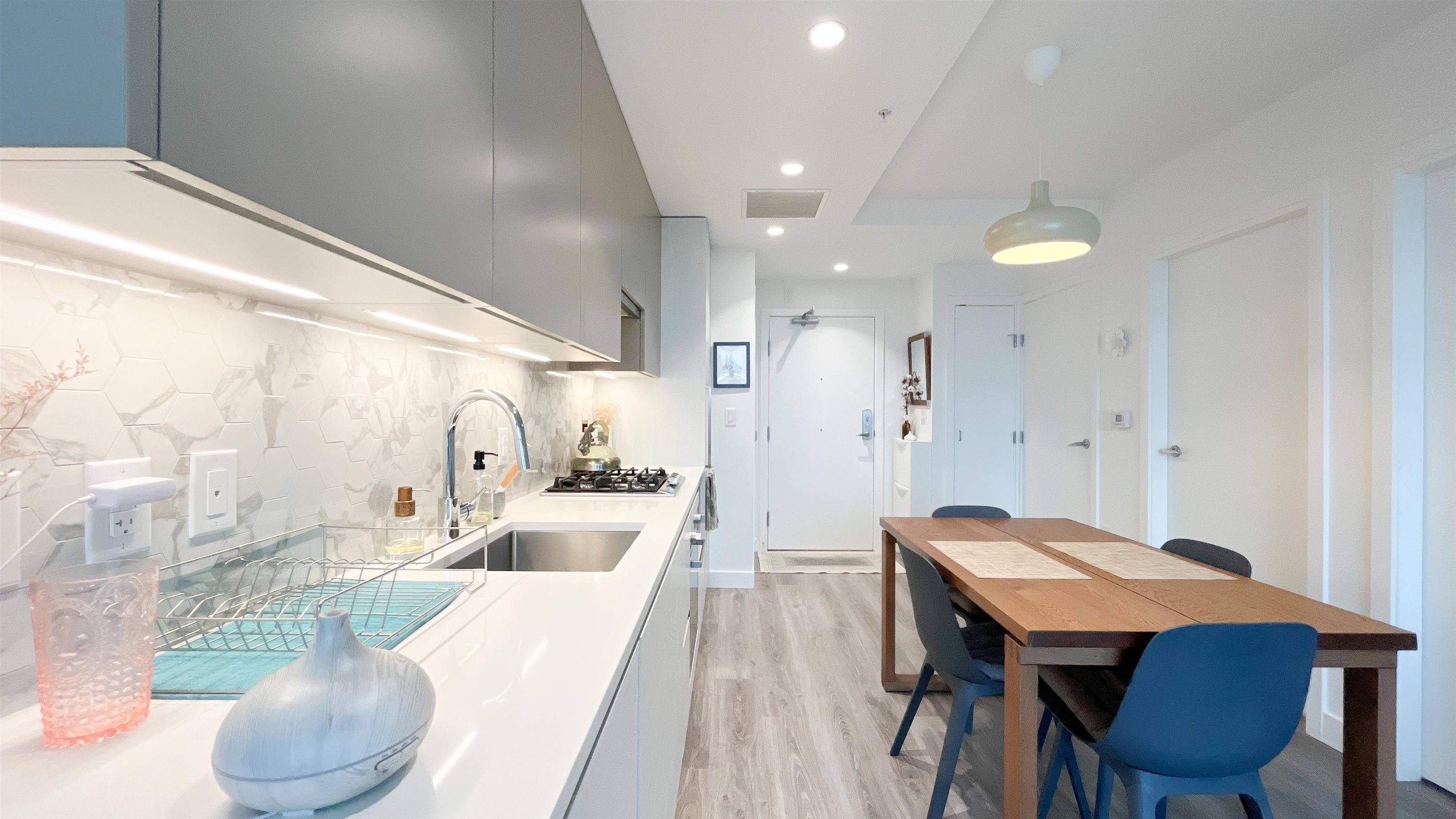 8181 Chester Street #210, Vancouver, BC V5X 0J9