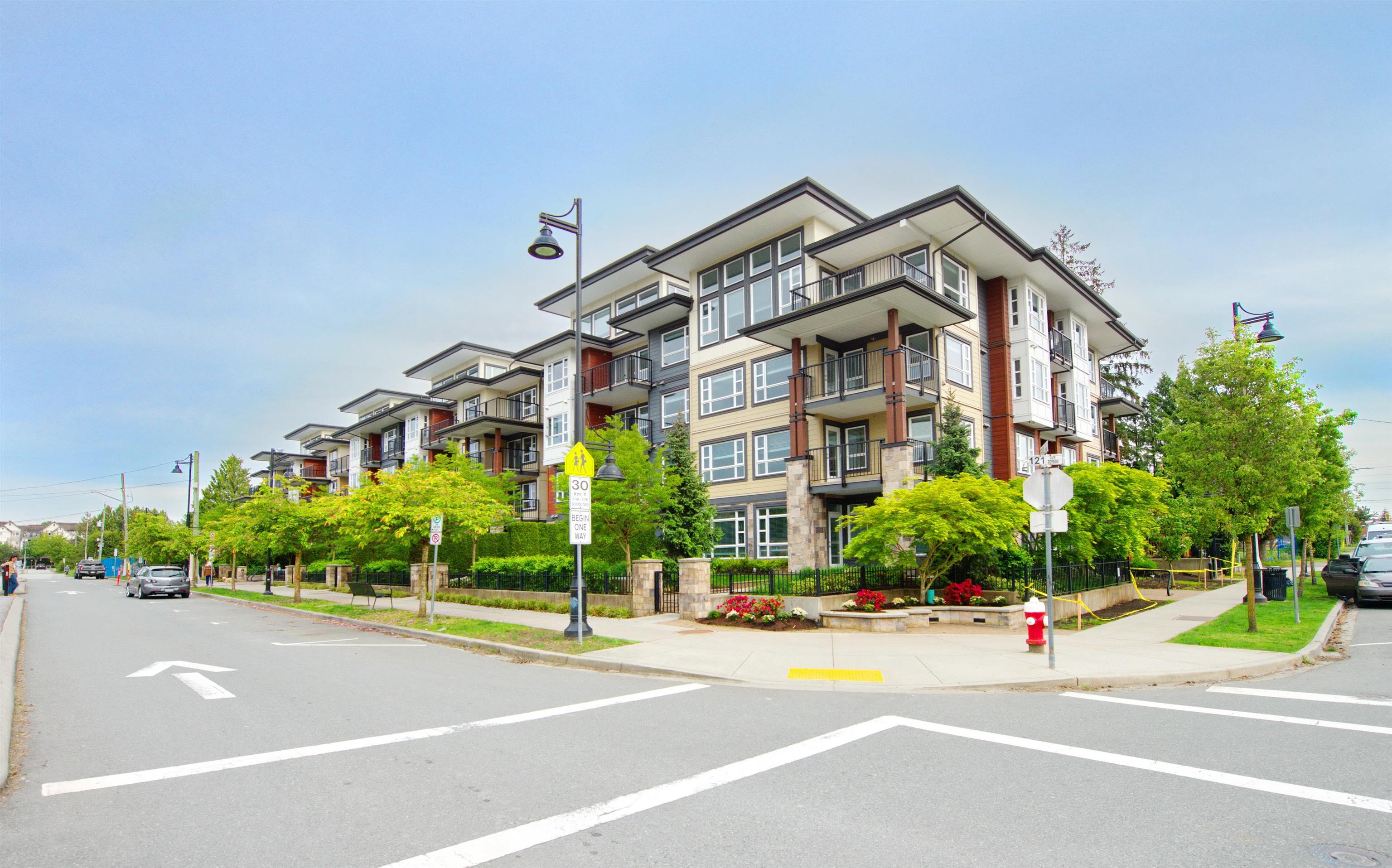 22562 121 Avenue #203, Maple Ridge, BC V2X 3Y8