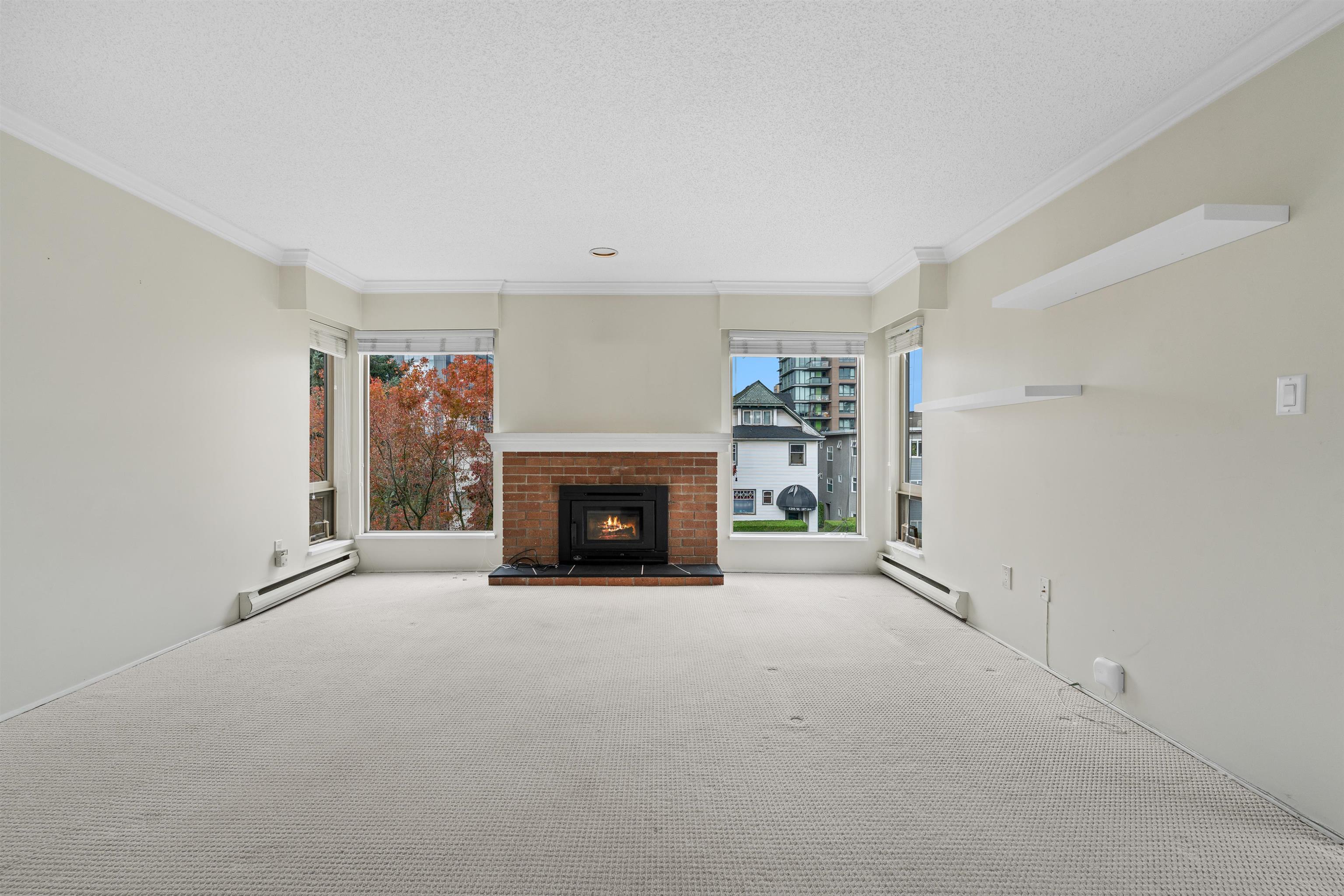 1260 West 10th Avenue #306, Vancouver, BC V6H 1J3