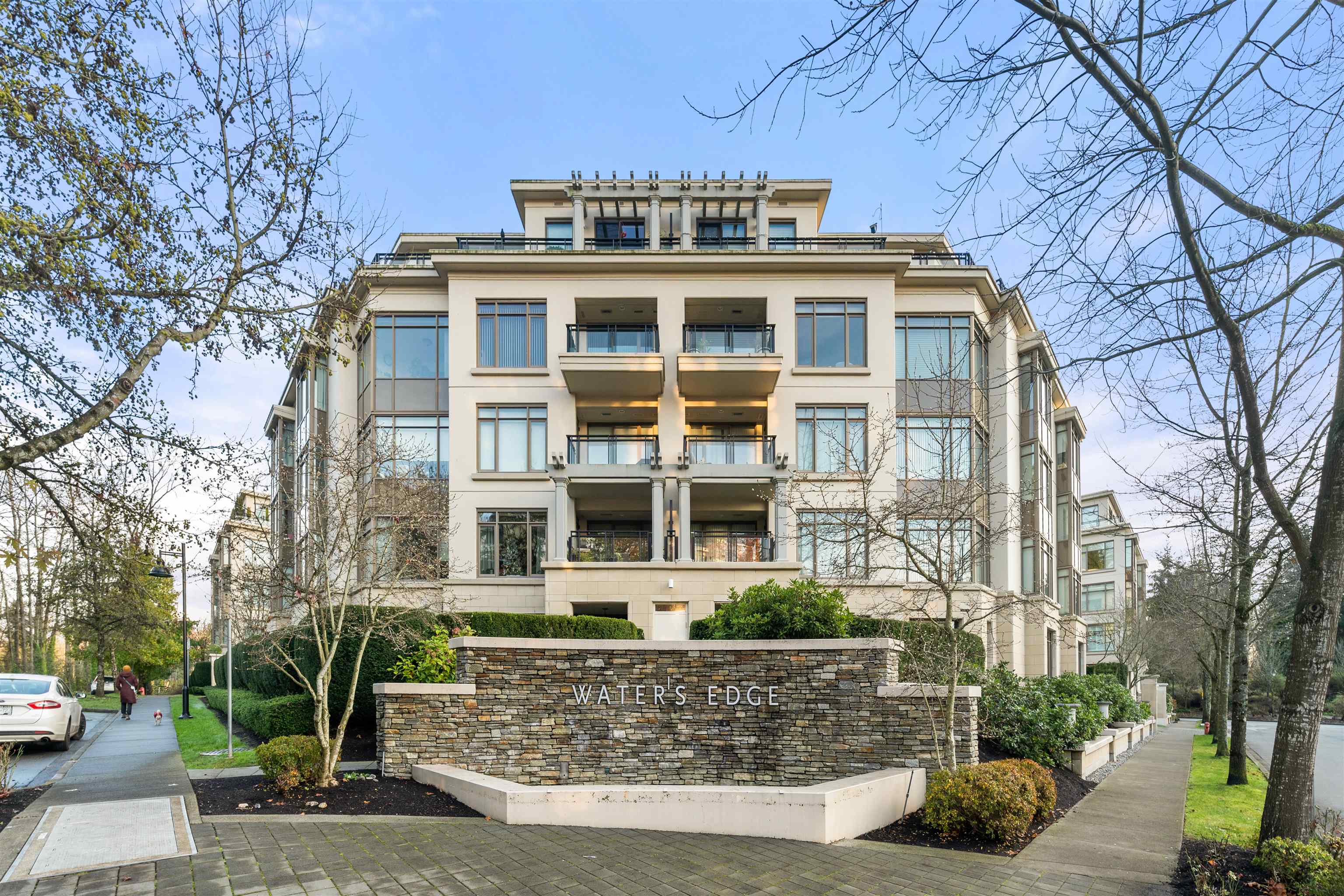 568 Waters Edge Crescent #402, West Vancouver, BC V7T 0A2