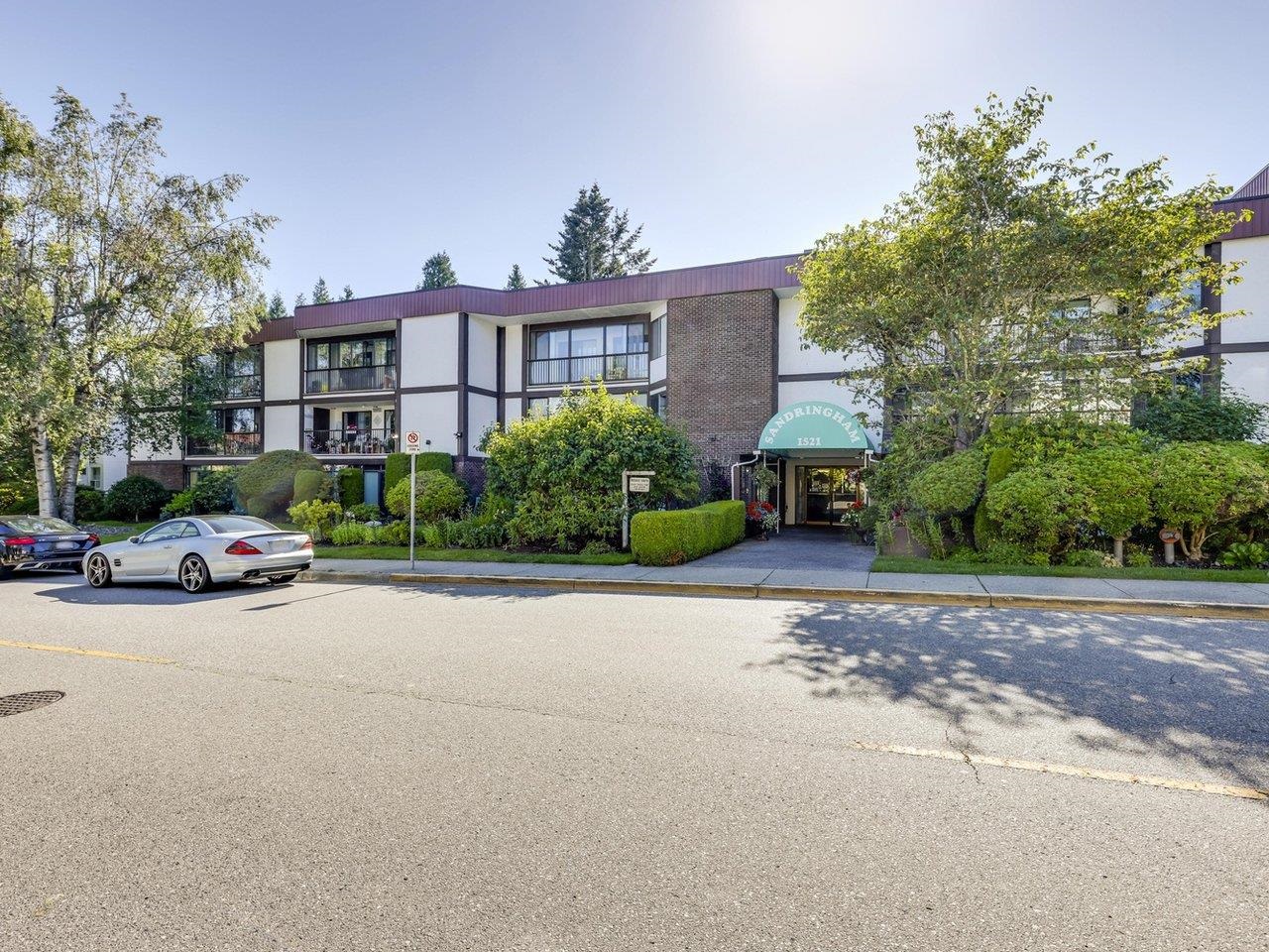 White Rock, BC condos for sale Houseful