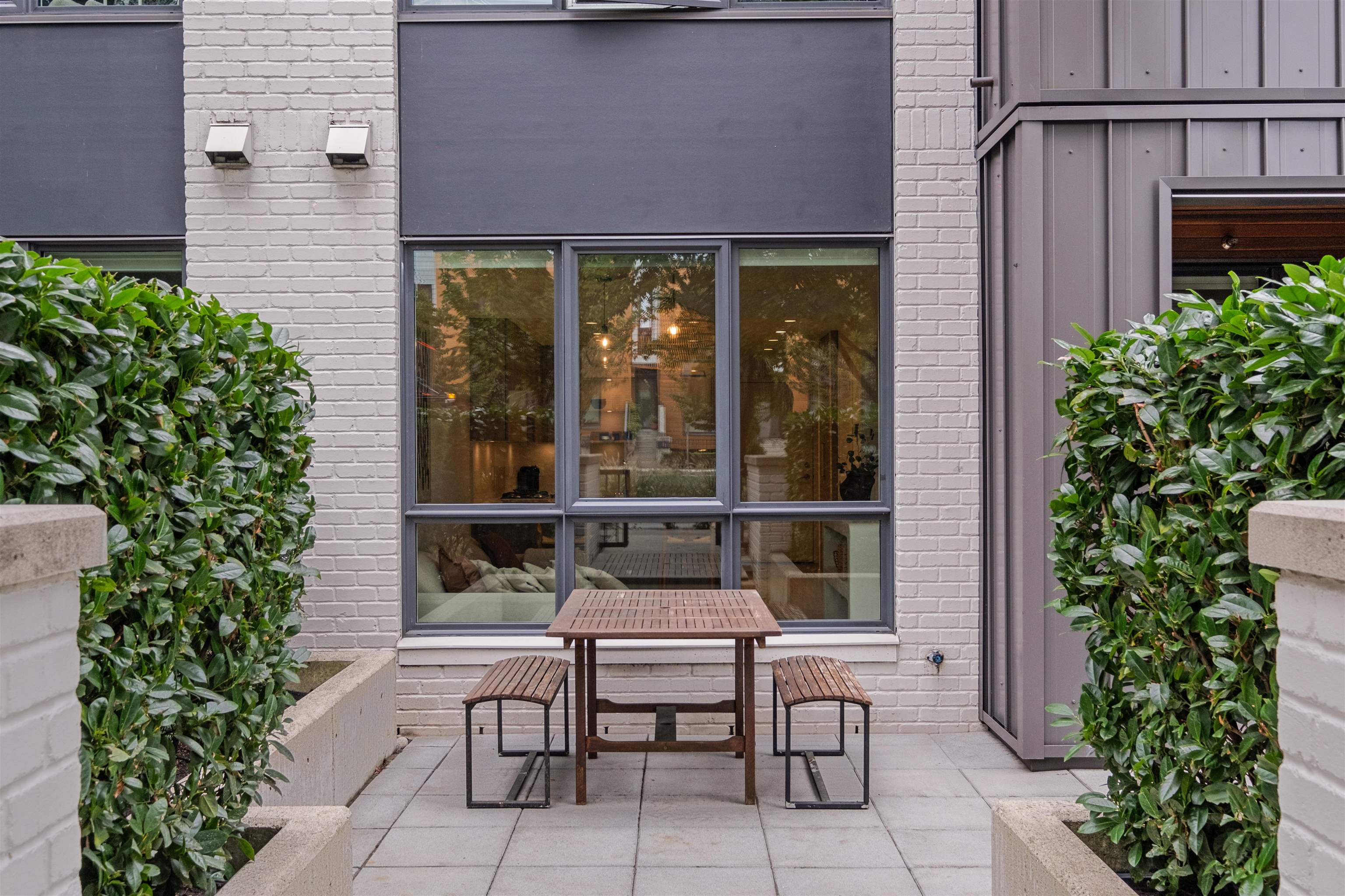 733 East 3rd Street #102, North Vancouver, BC V7L 1G8