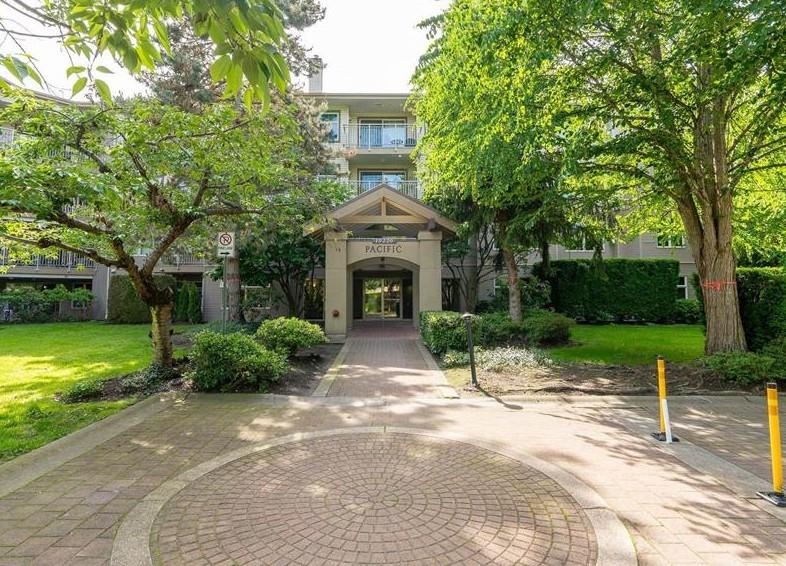 15220 Guildford Drive #210, Surrey, BC V3R 0Y6