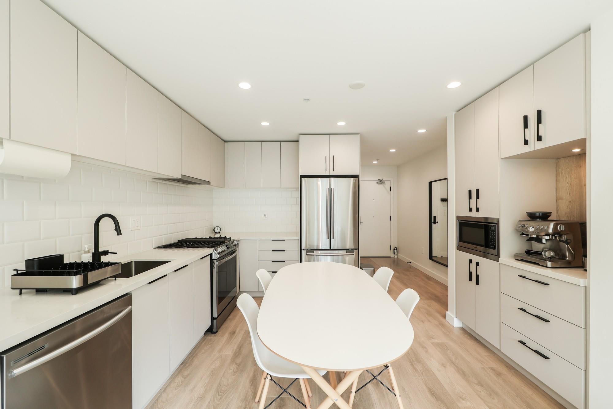 3038 Saint George Street #407, Port Moody, BC V3H 0L3