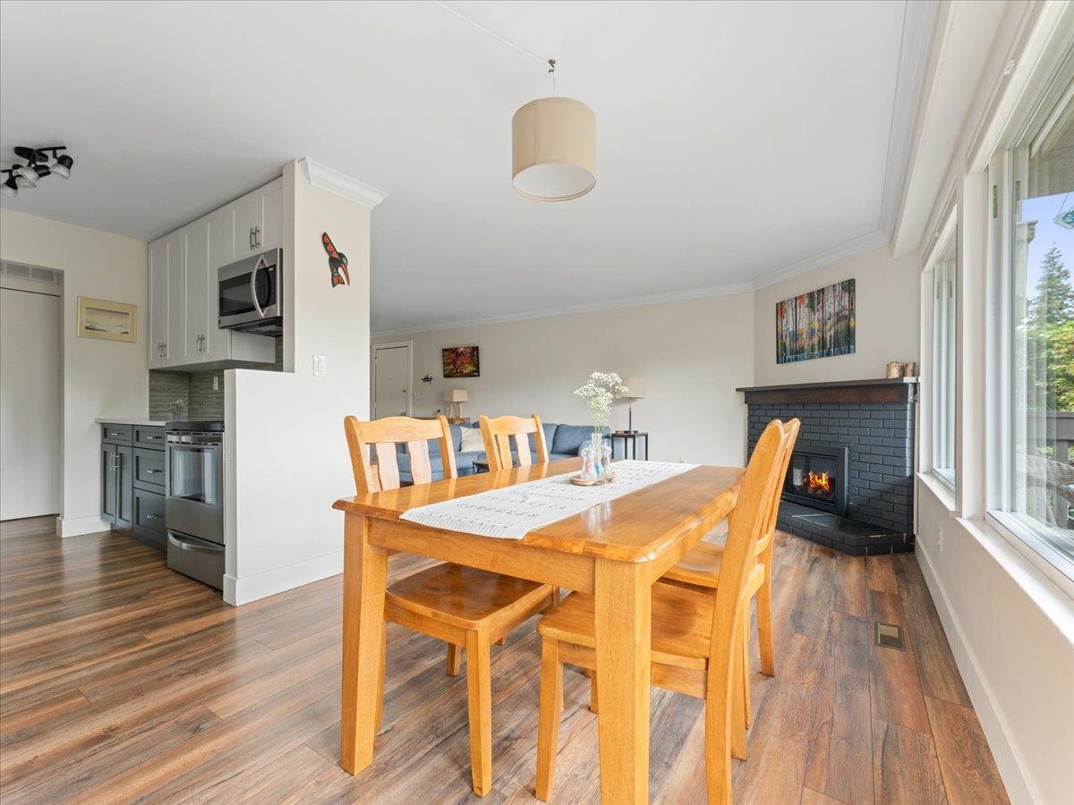 1019 Old Lillooet Road, North Vancouver, BC V7J 3H6