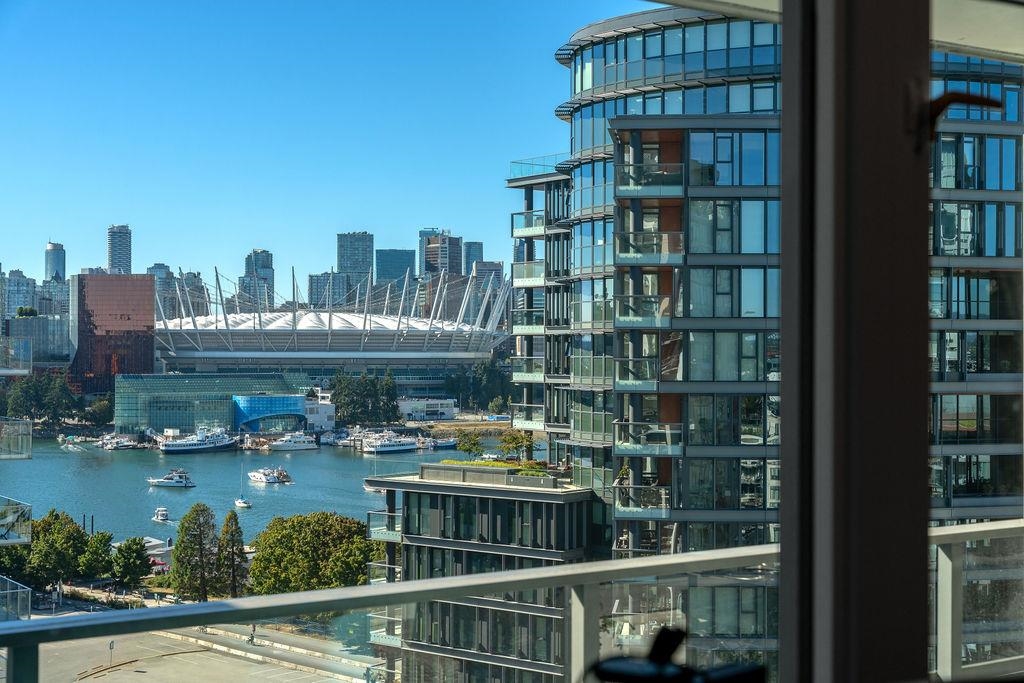 110 Switchmen Street #1503, Vancouver, BC V6A 0C6