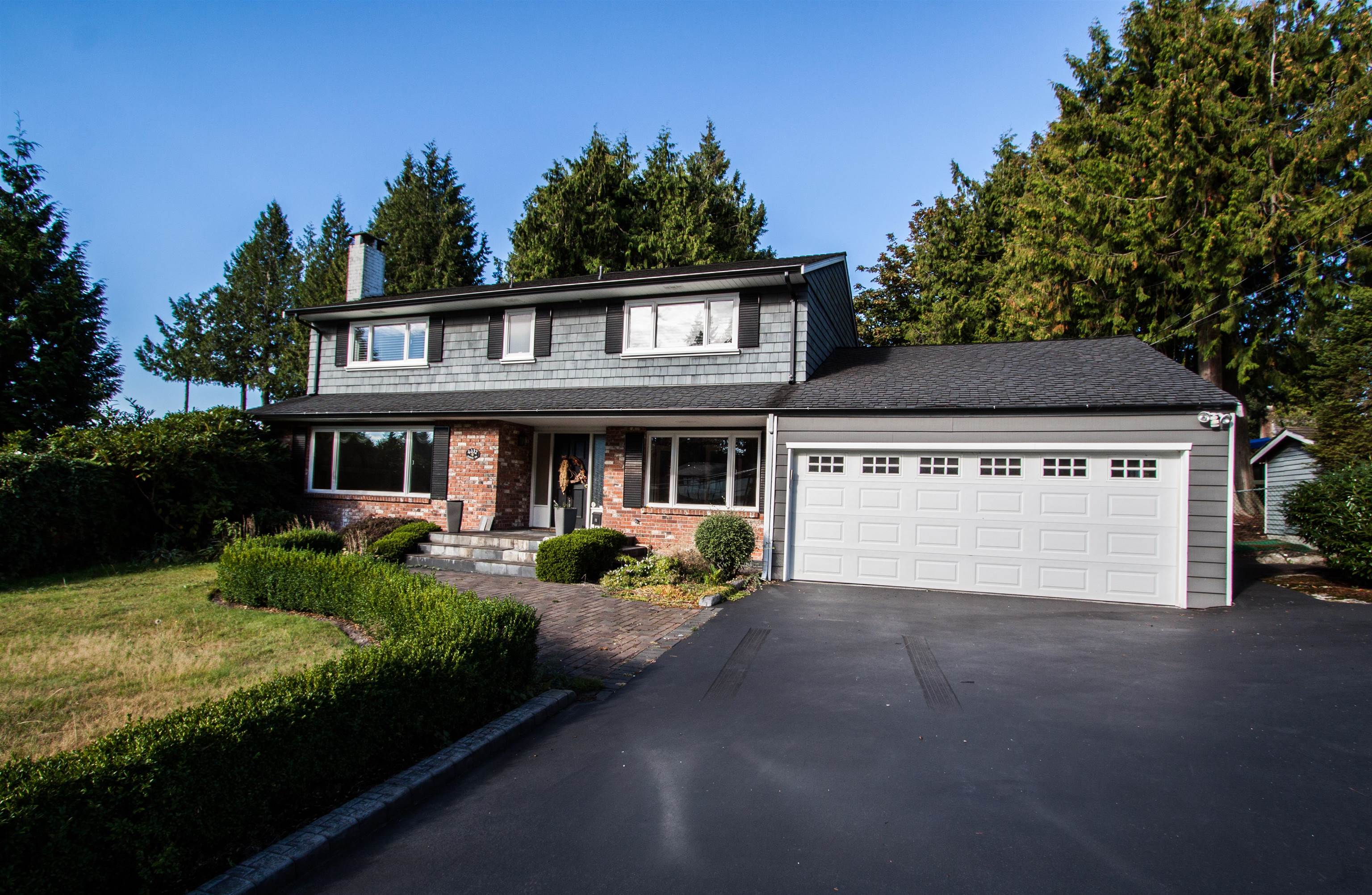 4032 Ripple Road, West Vancouver, BC V7V 3K9
