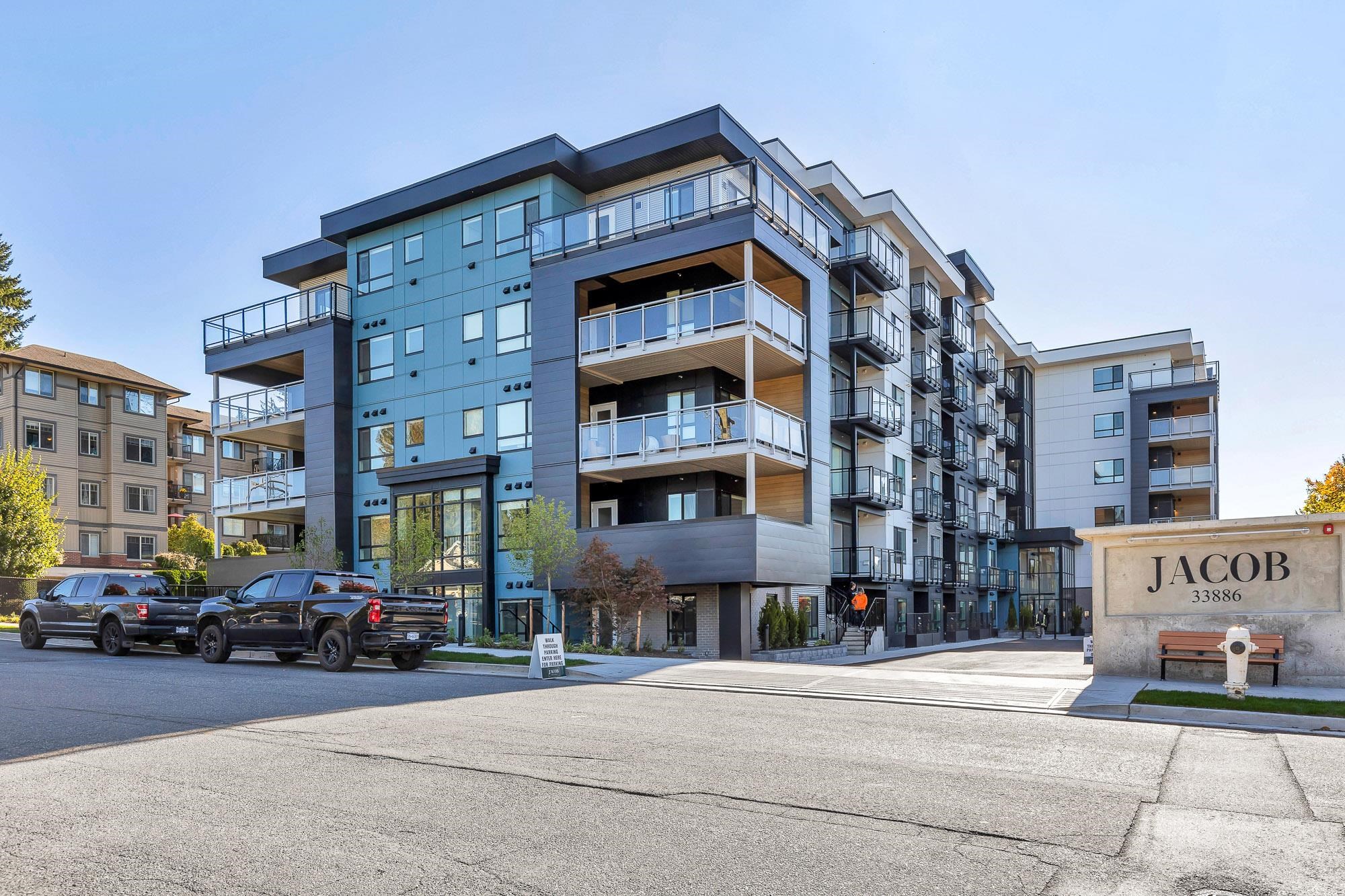 33886 Pine St #304, Abbotsford, BC V2S 0N9
